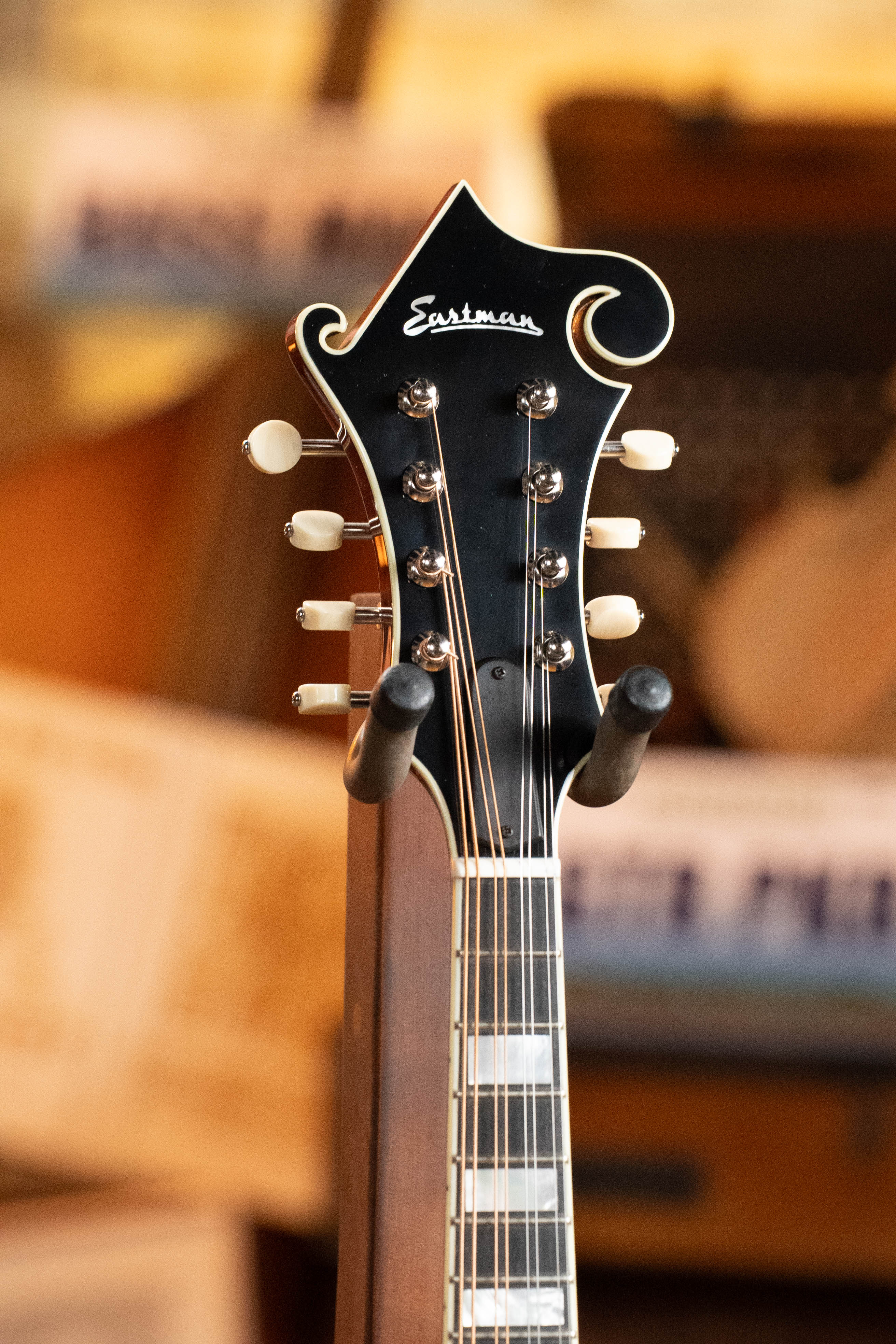 Eastman MD615 Spruce/Maple F-Style Mandolin w/K&K Pickup #4141