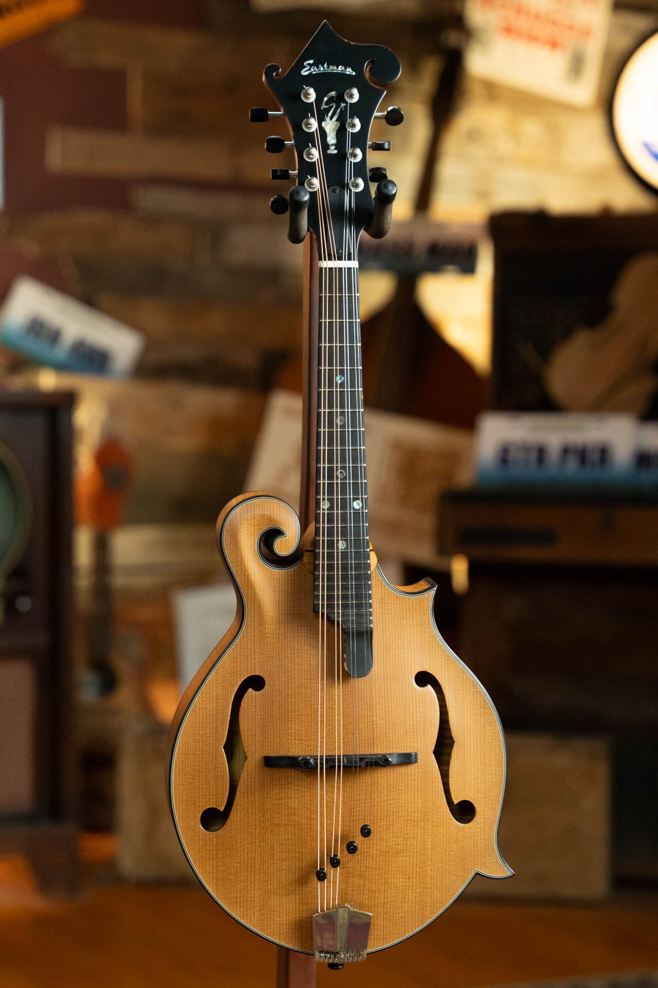 Eastman MD915-BD Adirondack/Flamed Maple Blonde F-style Mandolin #5819