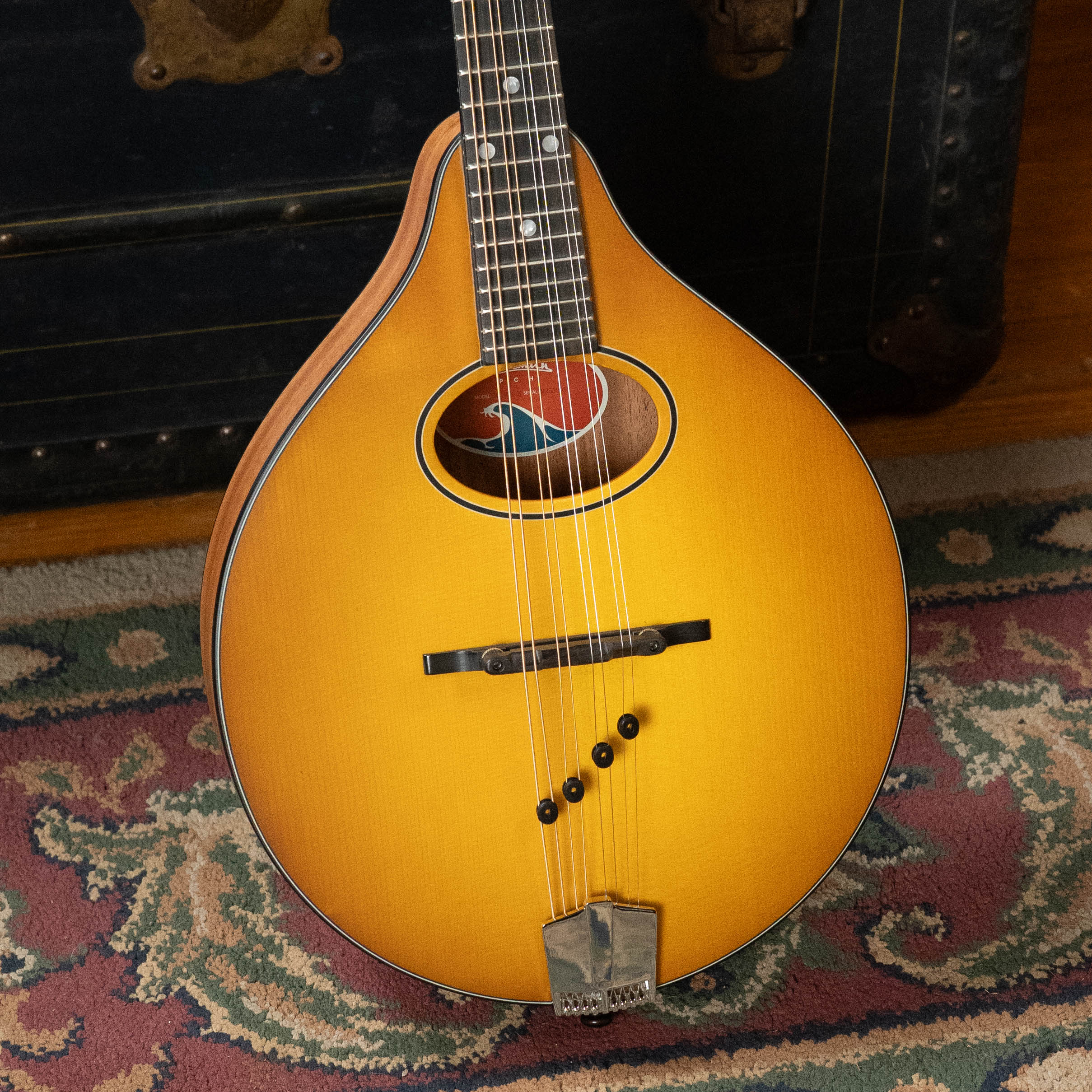 Eastman PCH-M104-GB Solid Spruce/Laminated Mahogany Goldburst Flattop A-Style Mandolin #0051