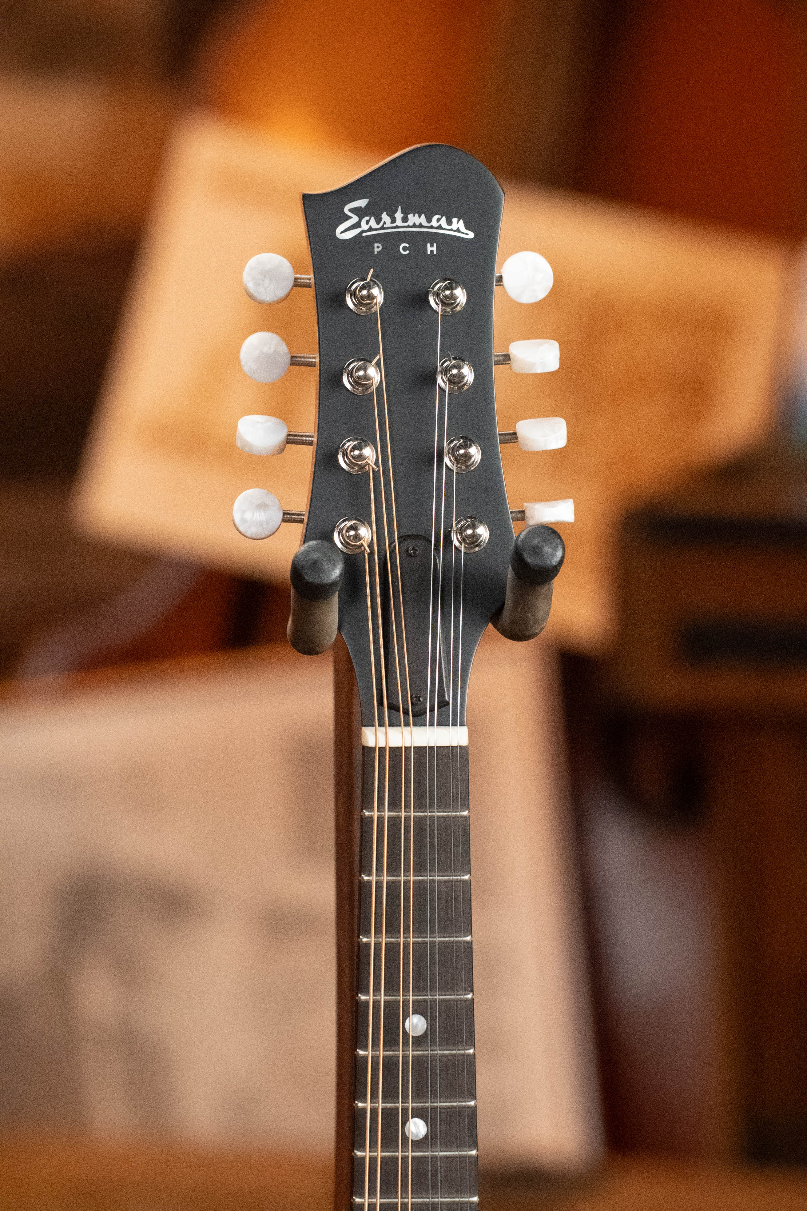 Eastman PCH-M104-GB Solid Spruce/Laminated Mahogany Goldburst Flattop A-Style Mandolin #0054