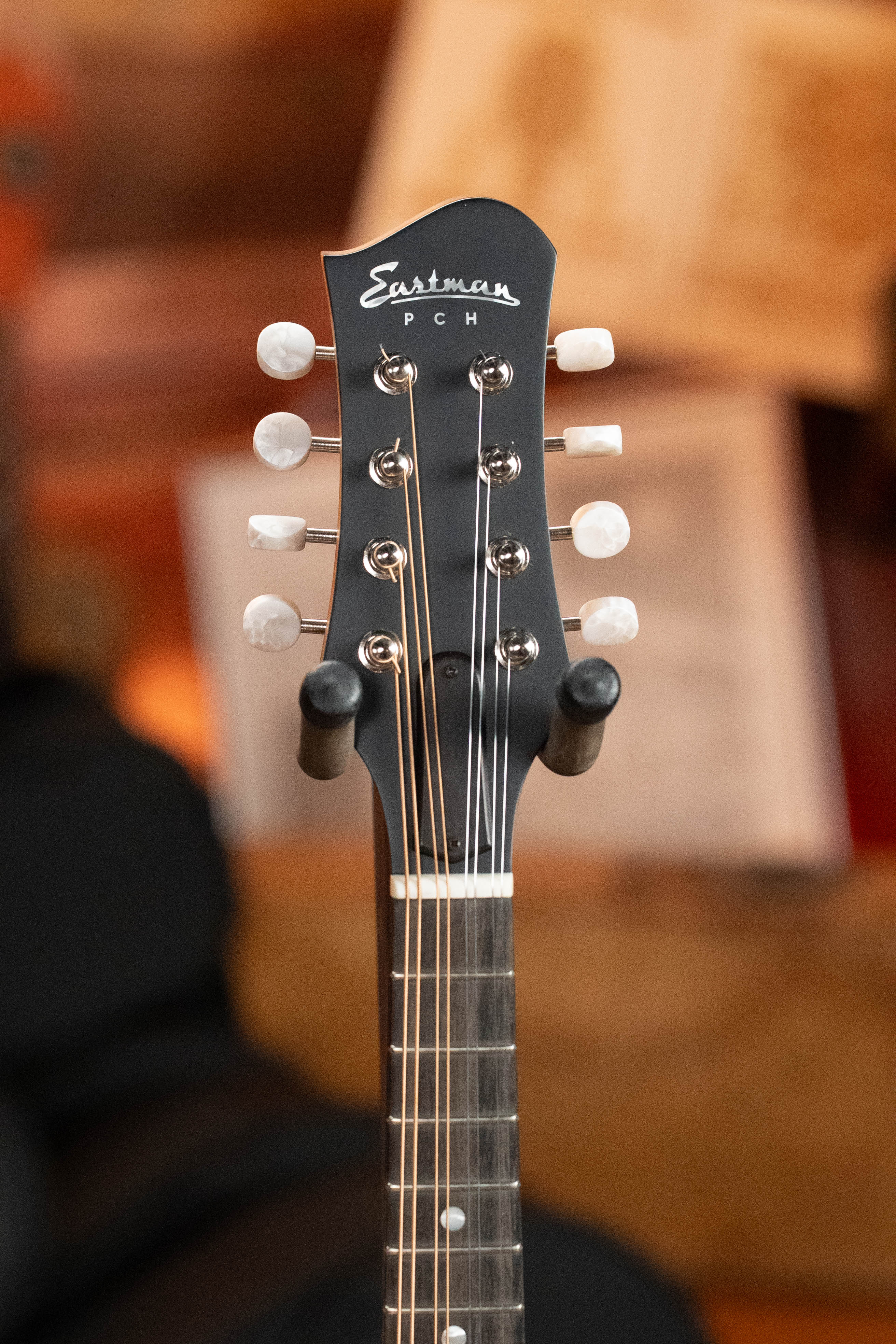 Eastman PCH-M104-GB Solid Spruce/Laminated Mahogany Goldburst Flattop A-Style Mandolin #0056