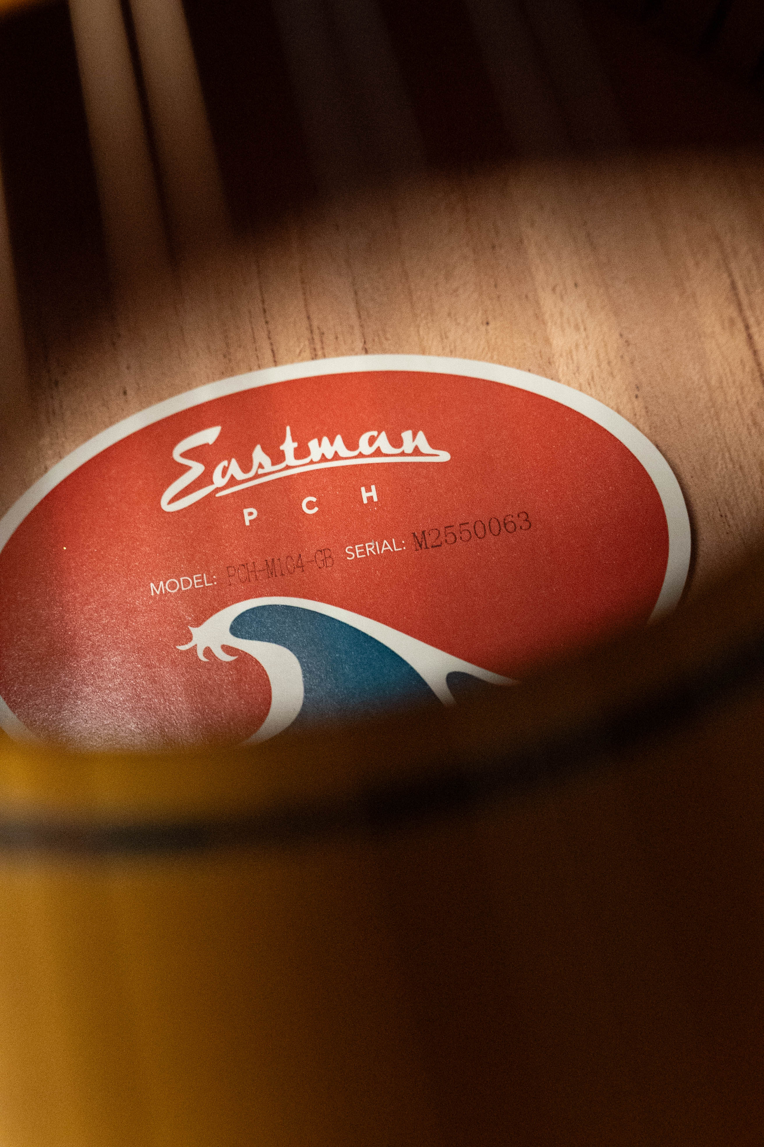 Eastman PCH-M104-GB Solid Spruce/Laminated Mahogany Goldburst Flattop A-Style Mandolin #0063