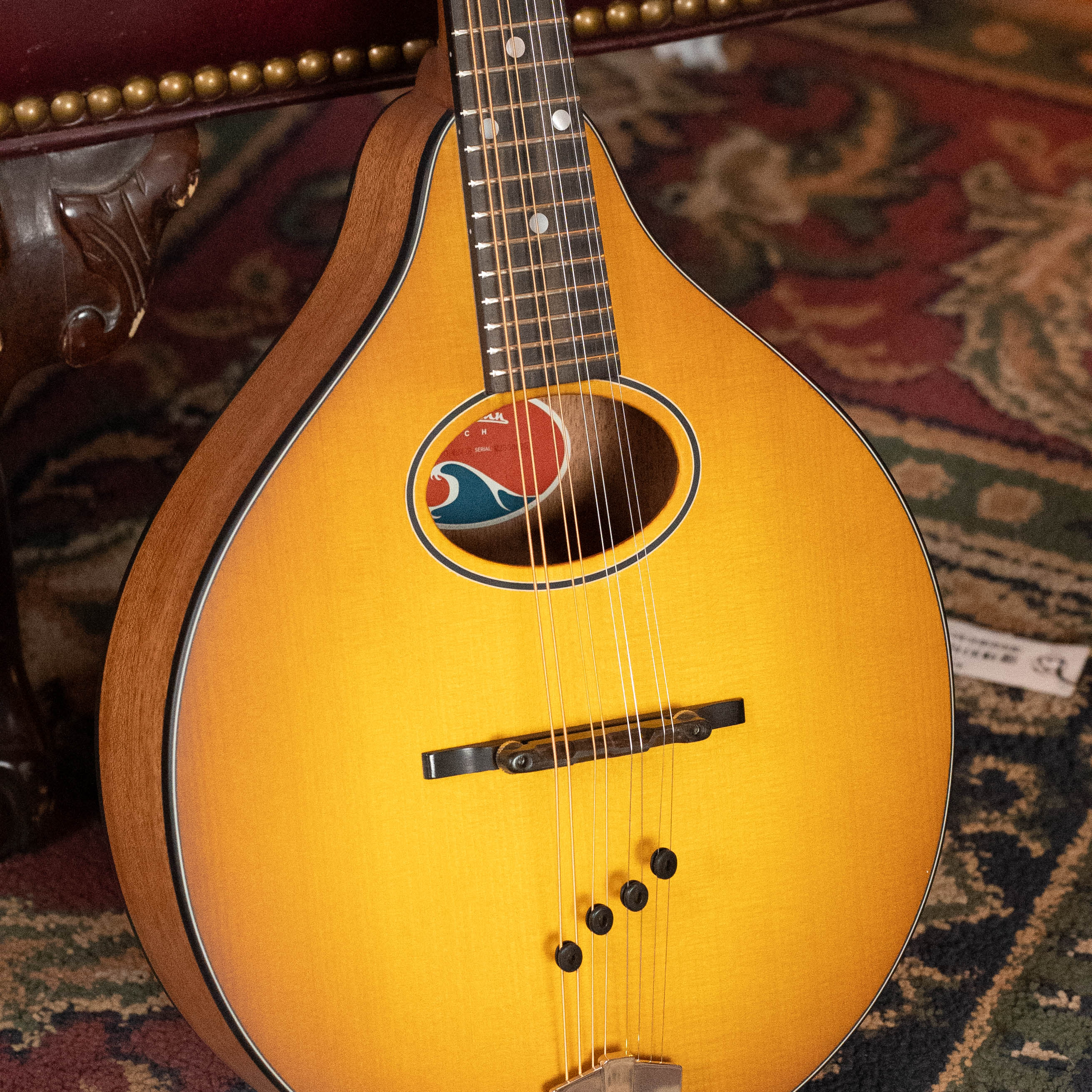 Eastman PCH-M104-GB Solid Spruce/Laminated Mahogany Goldburst Flattop A-Style Mandolin #0065