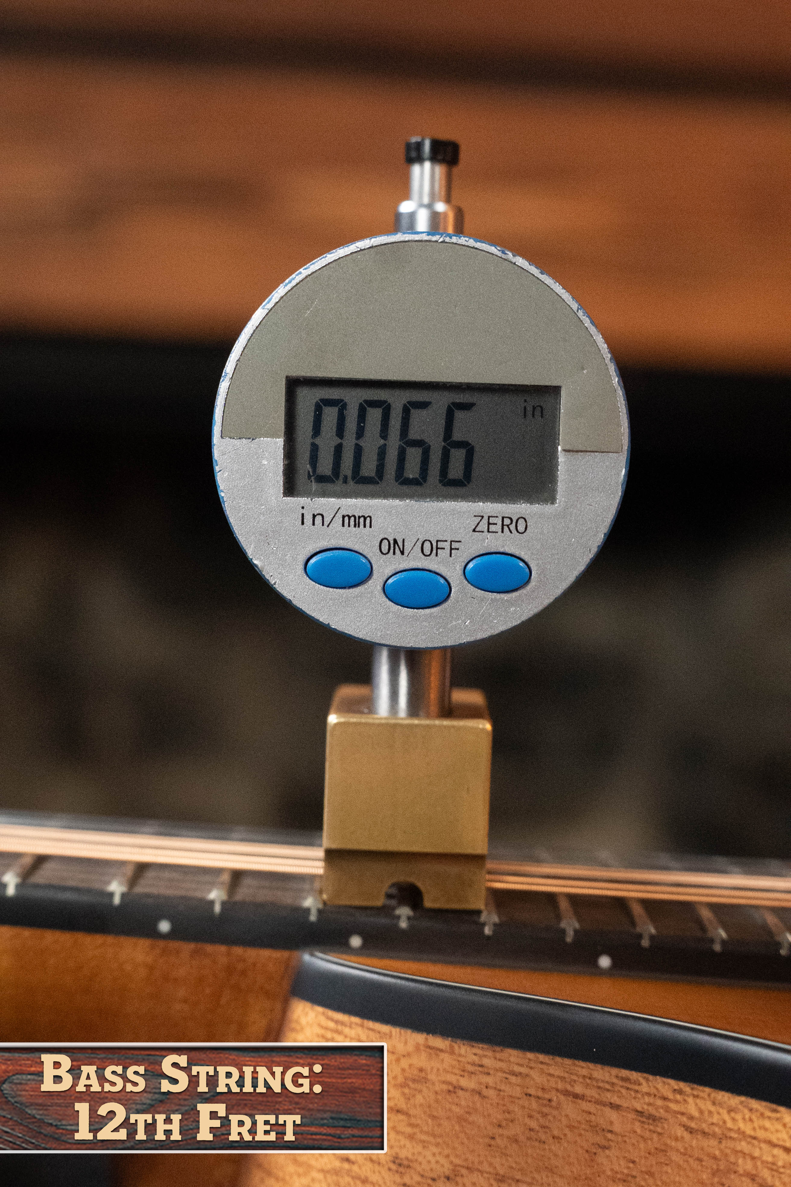 Eastman PCH-M104-GB Solid Spruce/Laminated Mahogany Goldburst Flattop A-Style Mandolin #0065