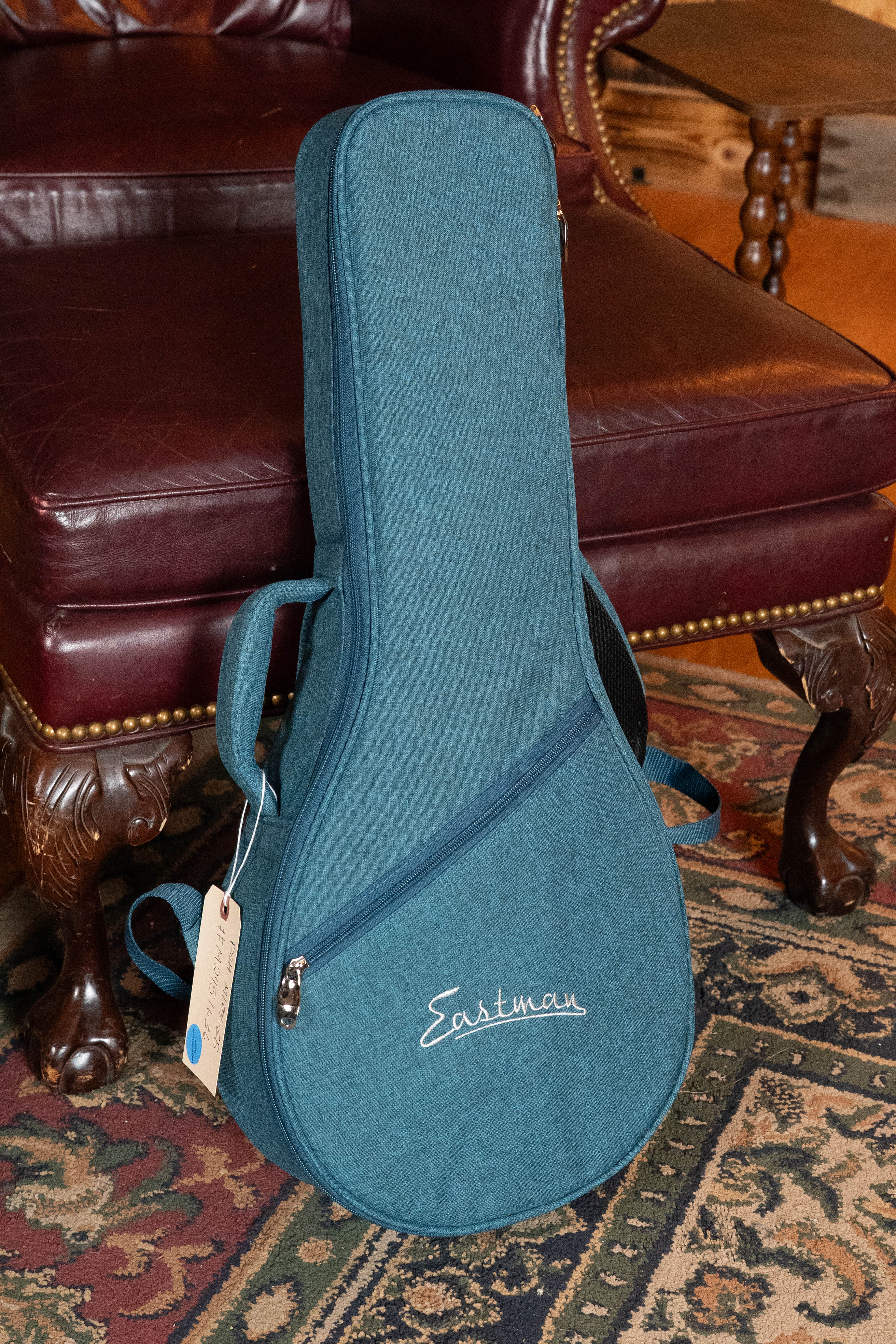 Eastman PCH-M104-GB Solid Spruce/Laminated Mahogany Goldburst Flattop A-Style Mandolin #1636