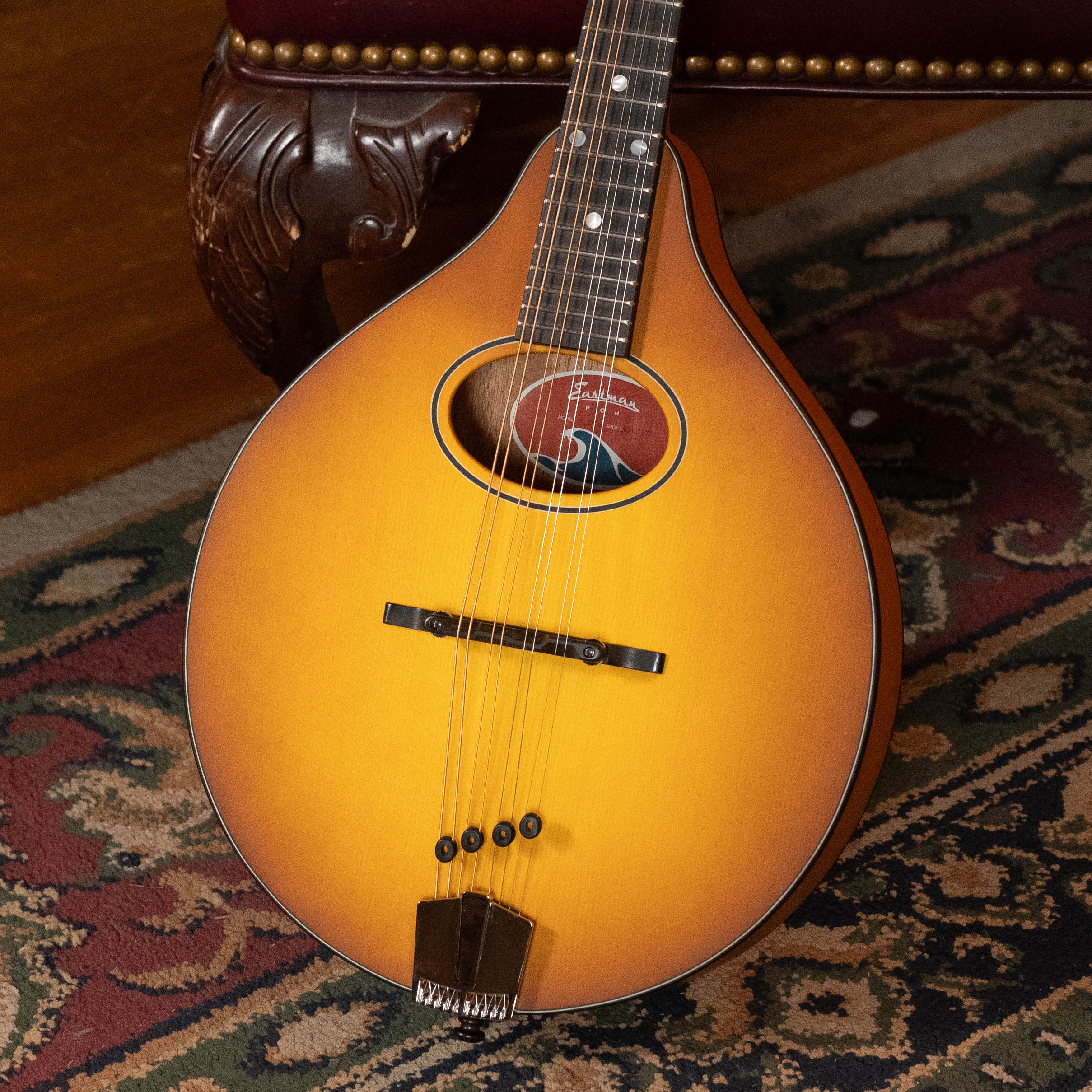 Eastman PCH-M104-GB Solid Spruce/Laminated Mahogany Goldburst Flattop A-Style Mandolin #1637