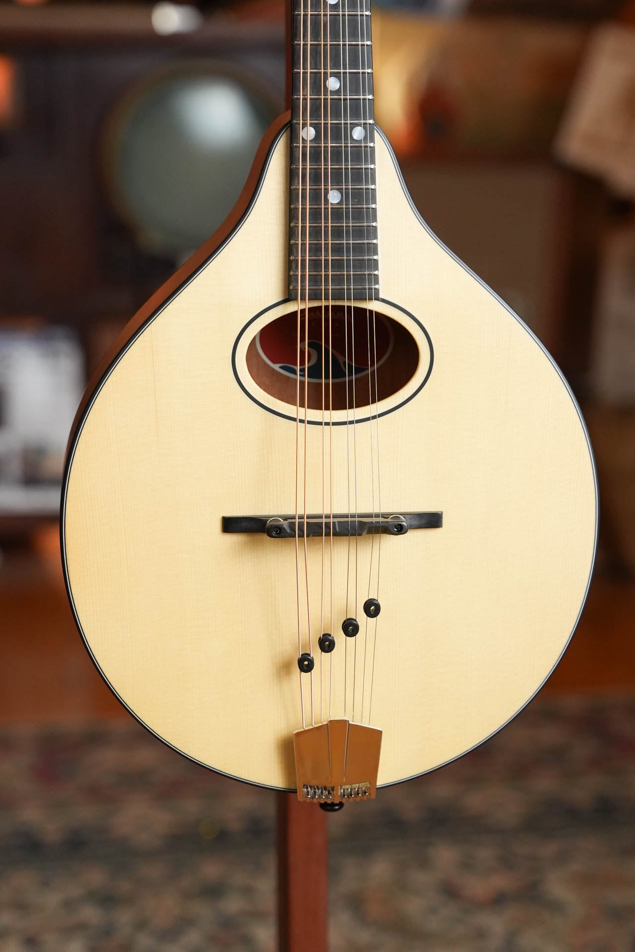 Eastman PCH-M104-NAT Natural Flattop A-Style Mandolin #0640