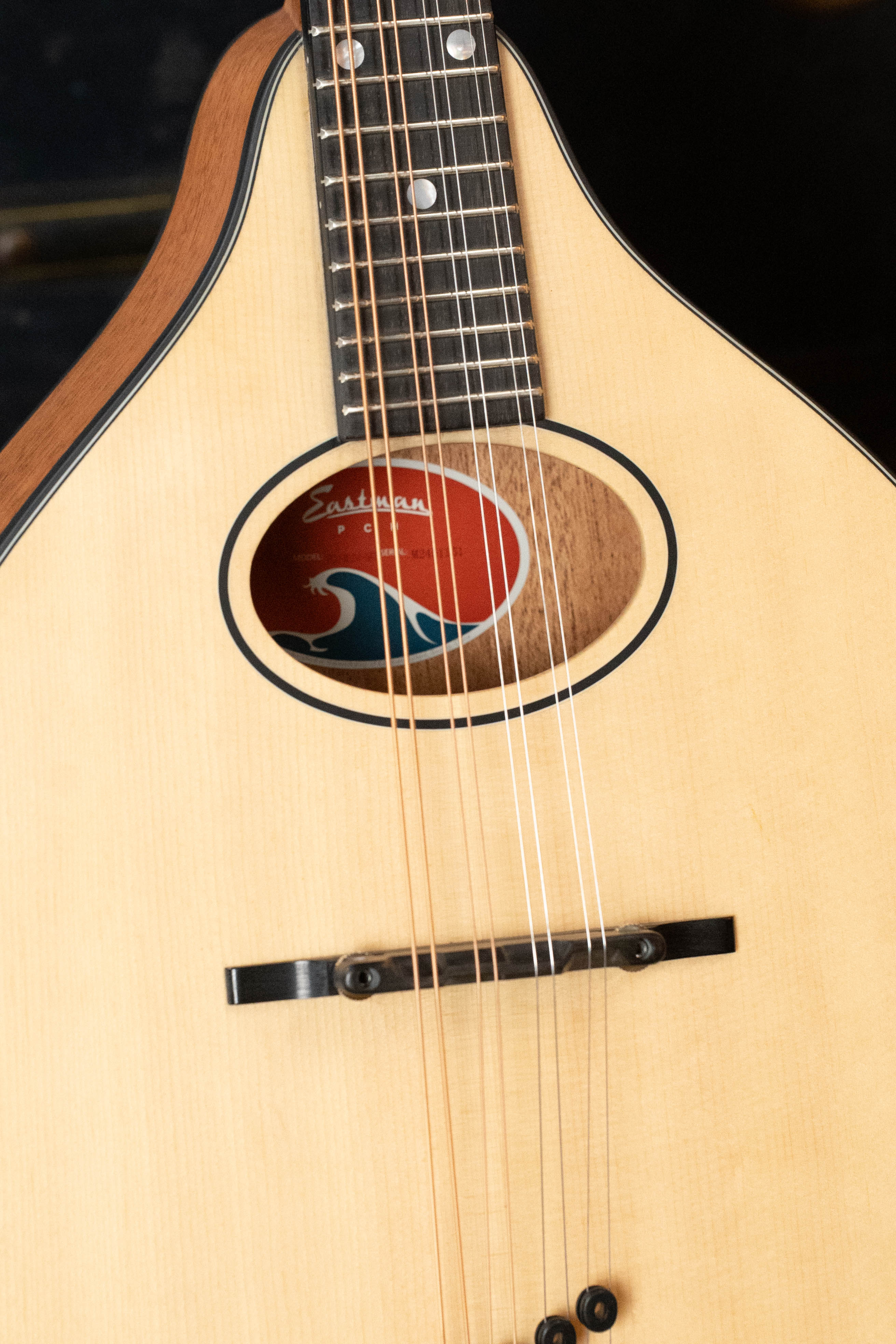 Eastman PCH-M104-NAT Solid Spruce/Laminated Mahogany Natural Flattop A-Style Mandolin #1151