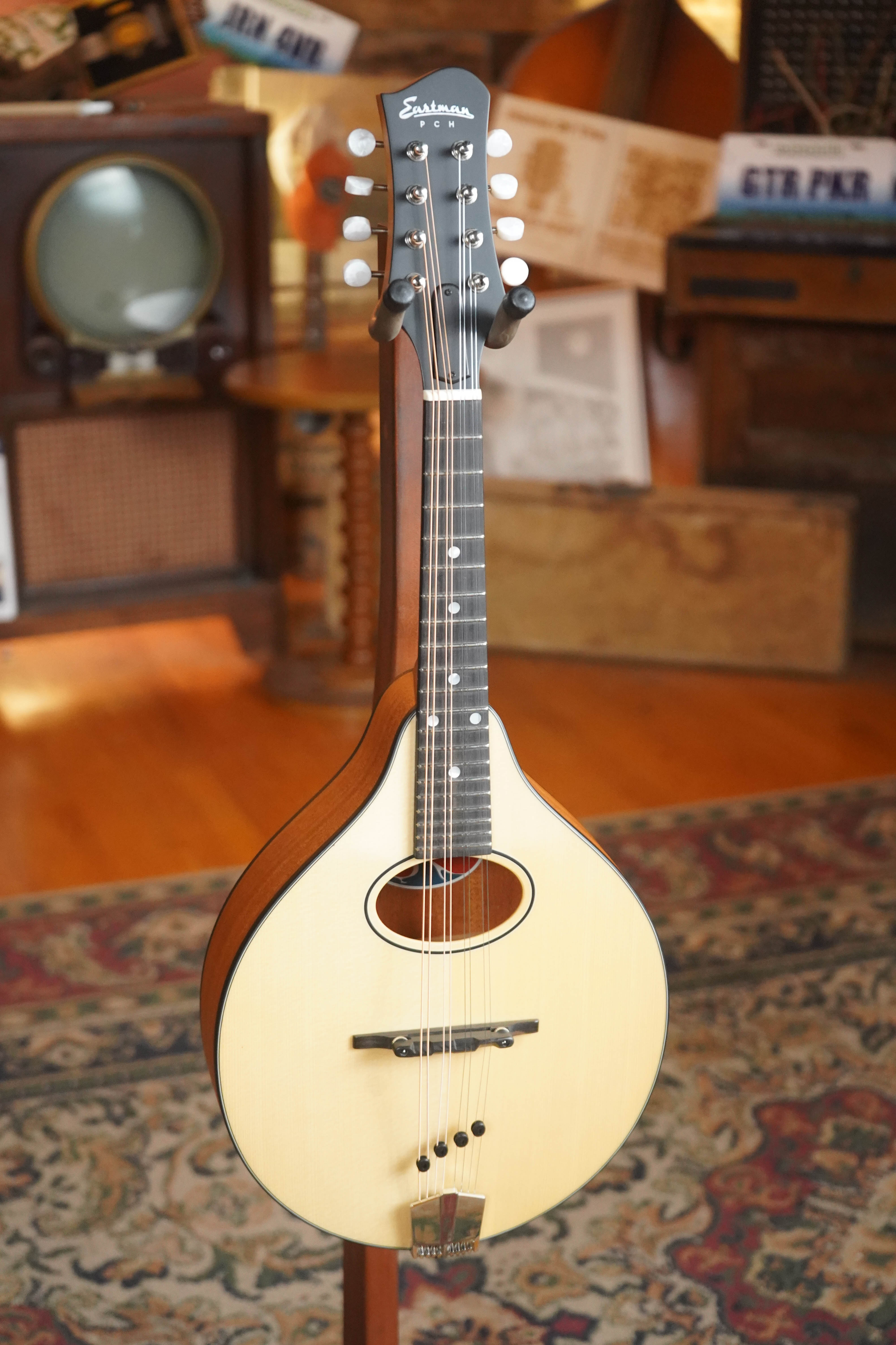 Eastman PCH-M104-NAT Solid Spruce/Laminated Mahogany Natural Flattop A-Style Mandolin #1187