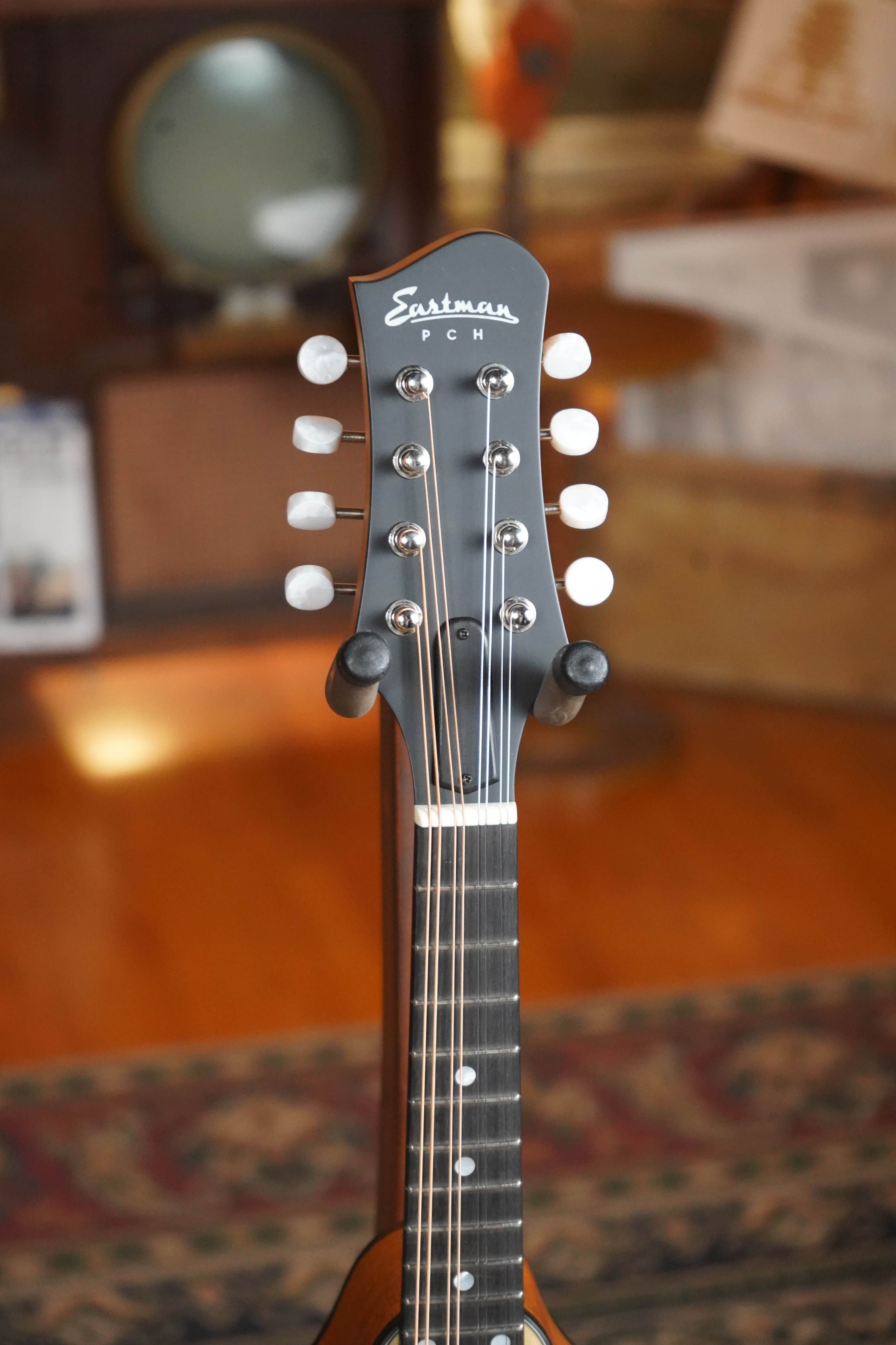Eastman PCH-M104-NAT Solid Spruce/Laminated Mahogany Natural Flattop A-Style Mandolin #1187