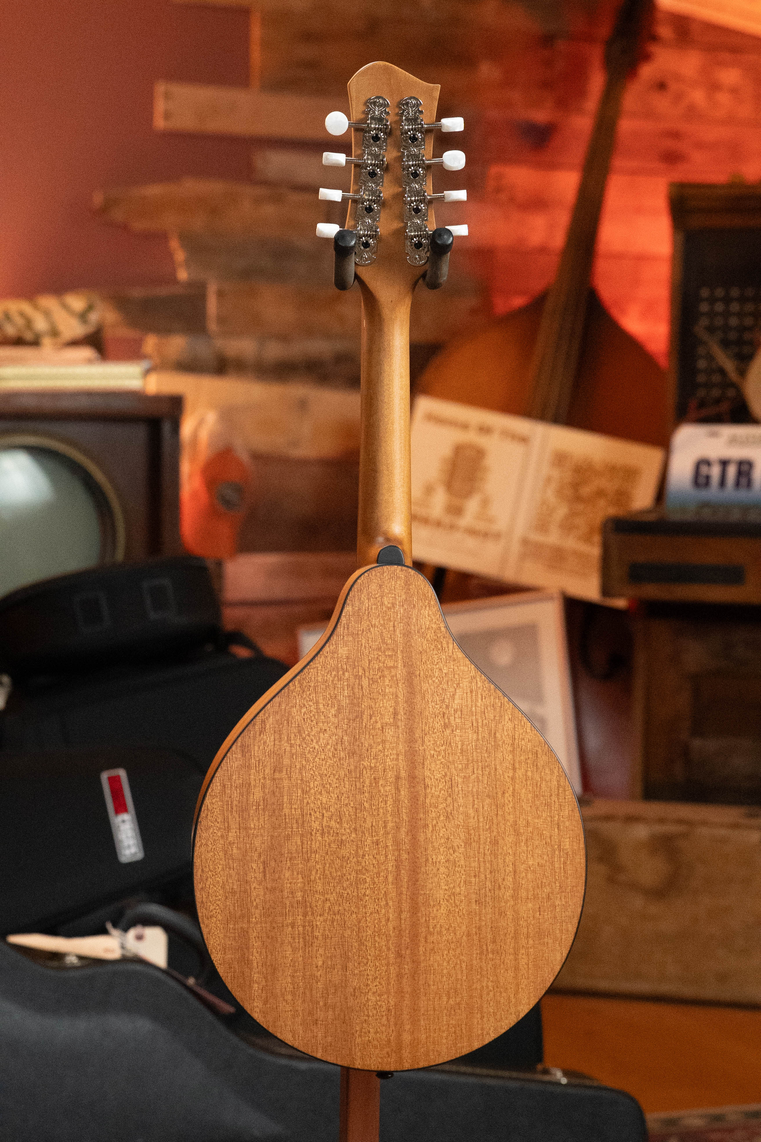 Eastman PCH-M104-NAT Solid Spruce/Laminated Mahogany Natural Flattop A-Style Mandolin #1236