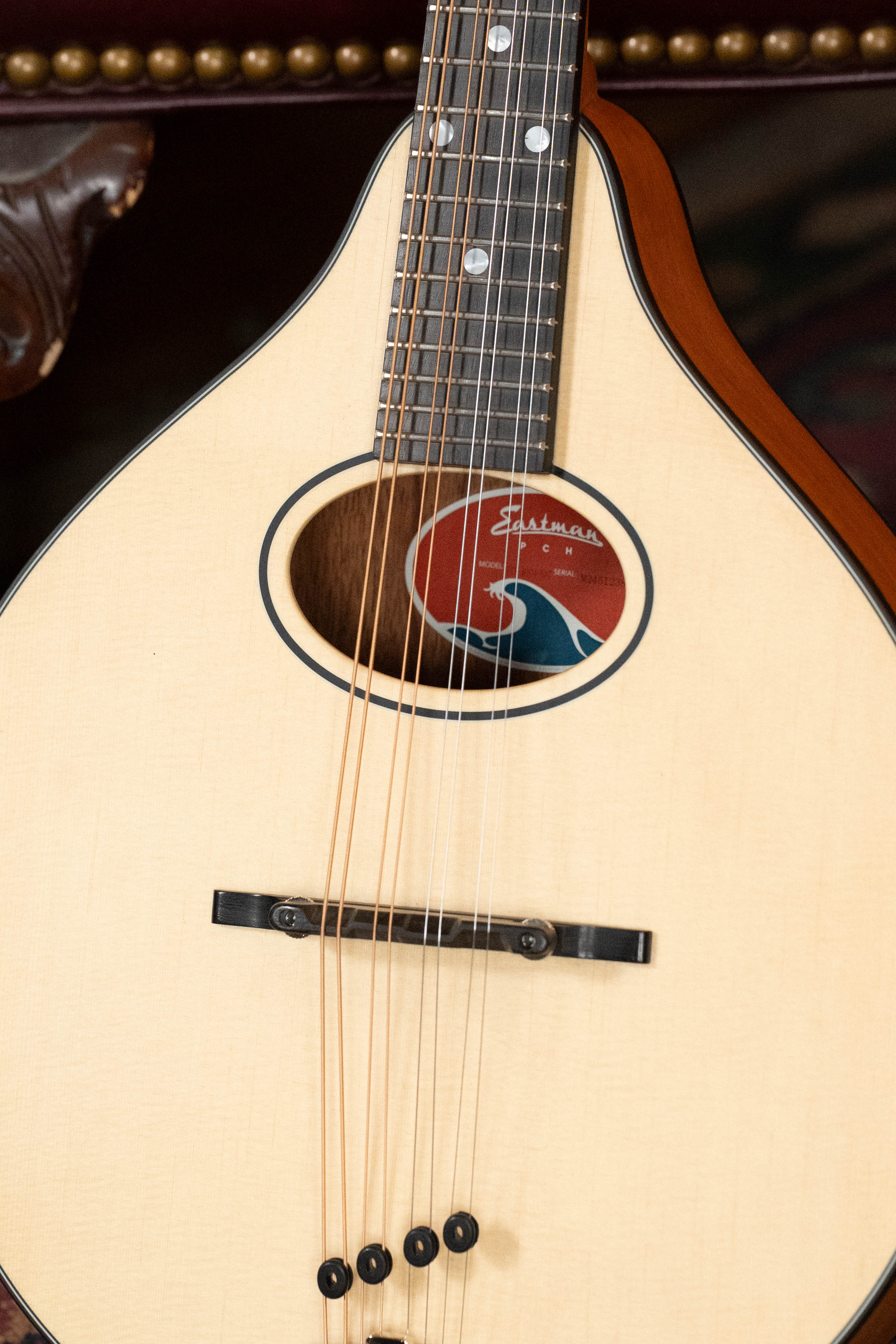 Eastman PCH-M104-NAT Solid Spruce/Laminated Mahogany Natural Flattop A-Style Mandolin #1238