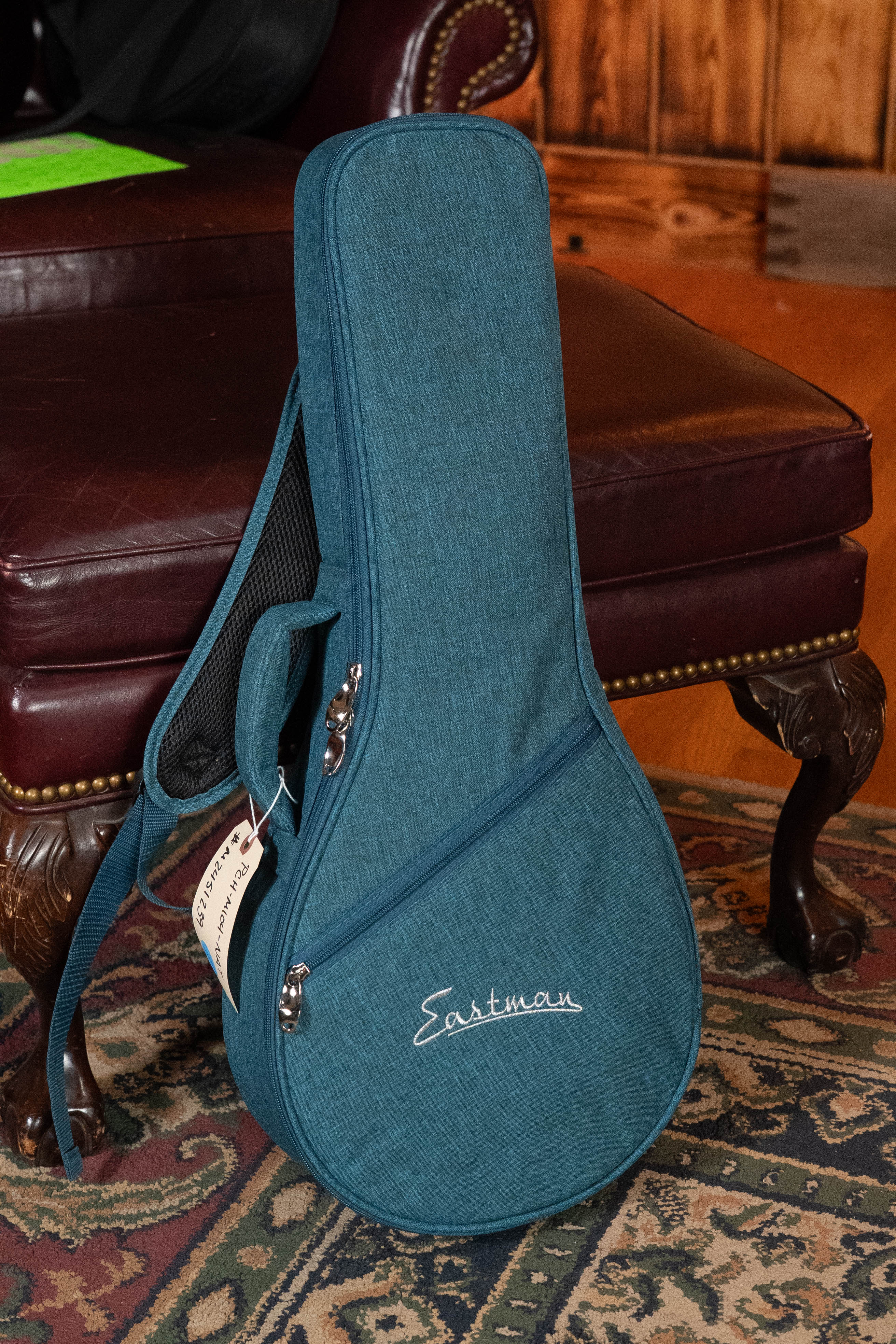 Eastman PCH-M104-NAT Solid Spruce/Laminated Mahogany Natural Flattop A-Style Mandolin #1239