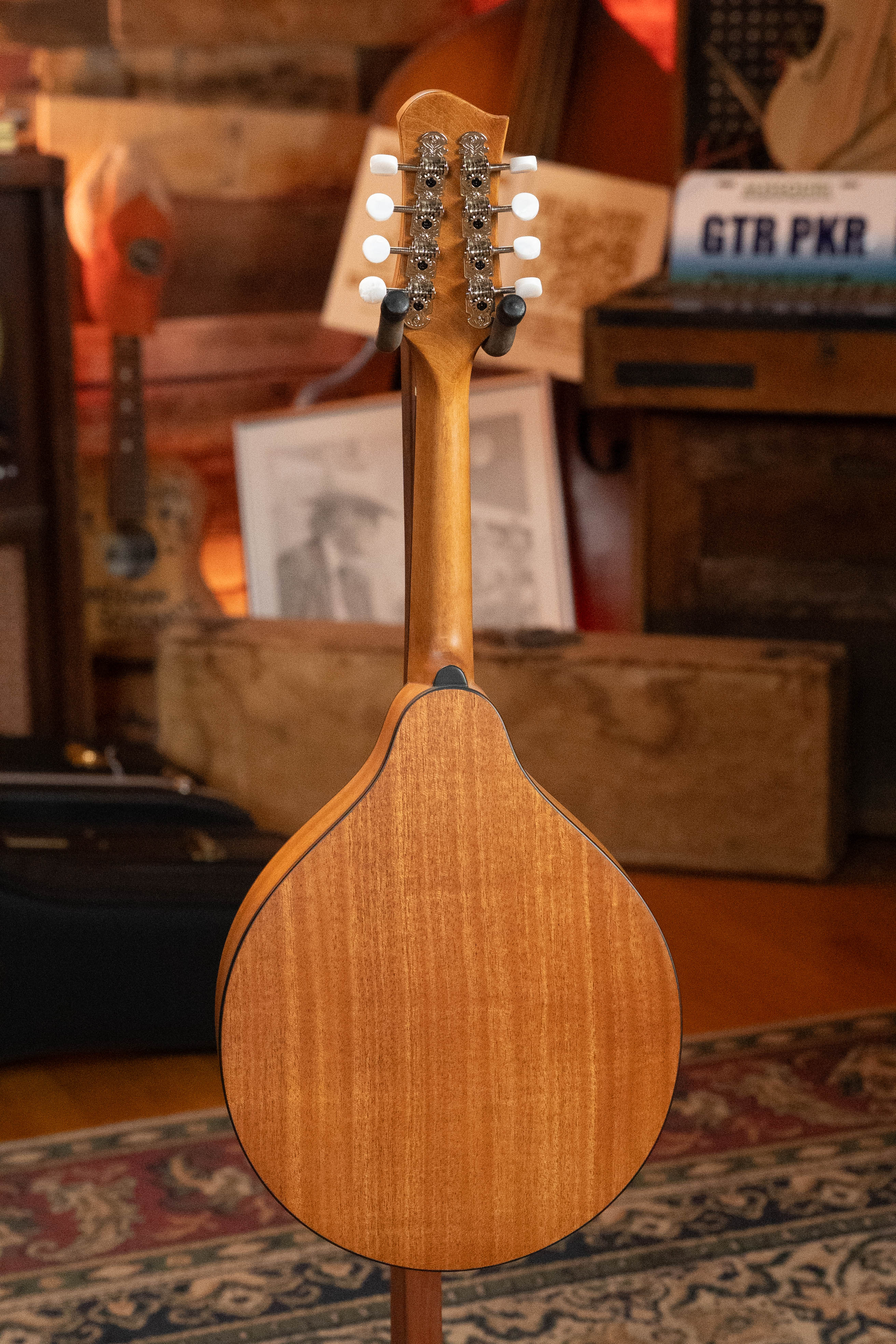 Eastman PCH-M104-NAT Solid Spruce/Laminated Mahogany Natural Flattop A-Style Mandolin #1239
