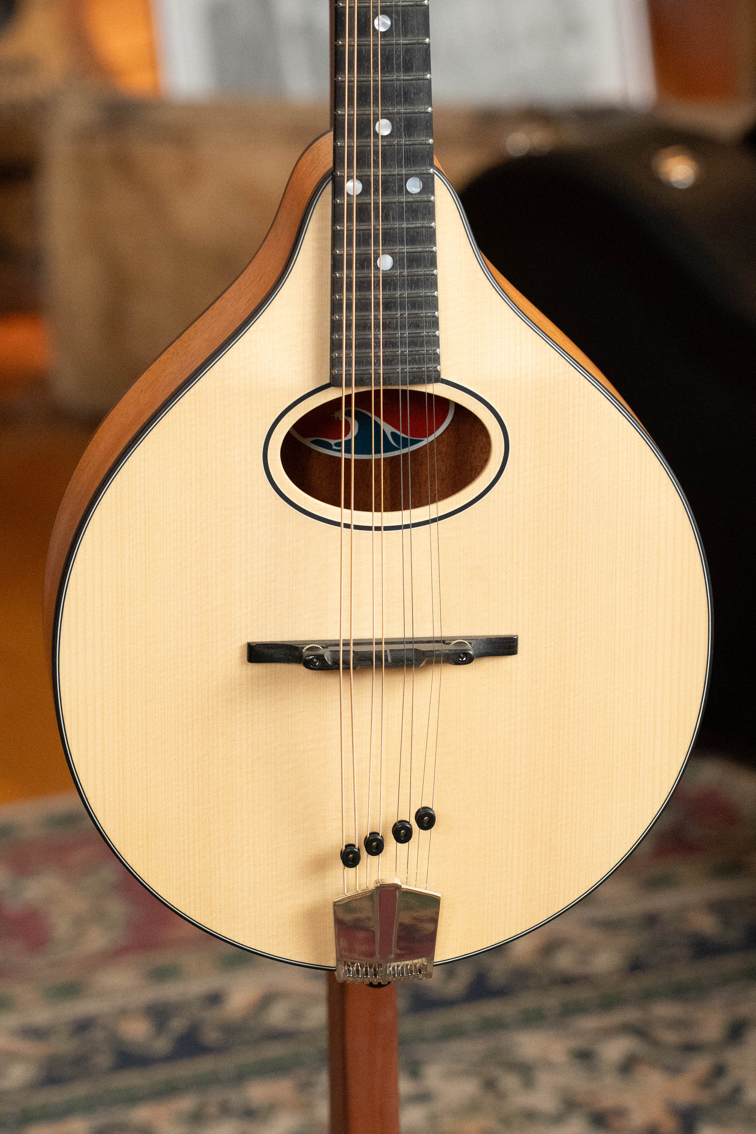 Eastman PCH-M104-NAT Solid Spruce/Laminated Mahogany Natural Flattop A-Style Mandolin #1339