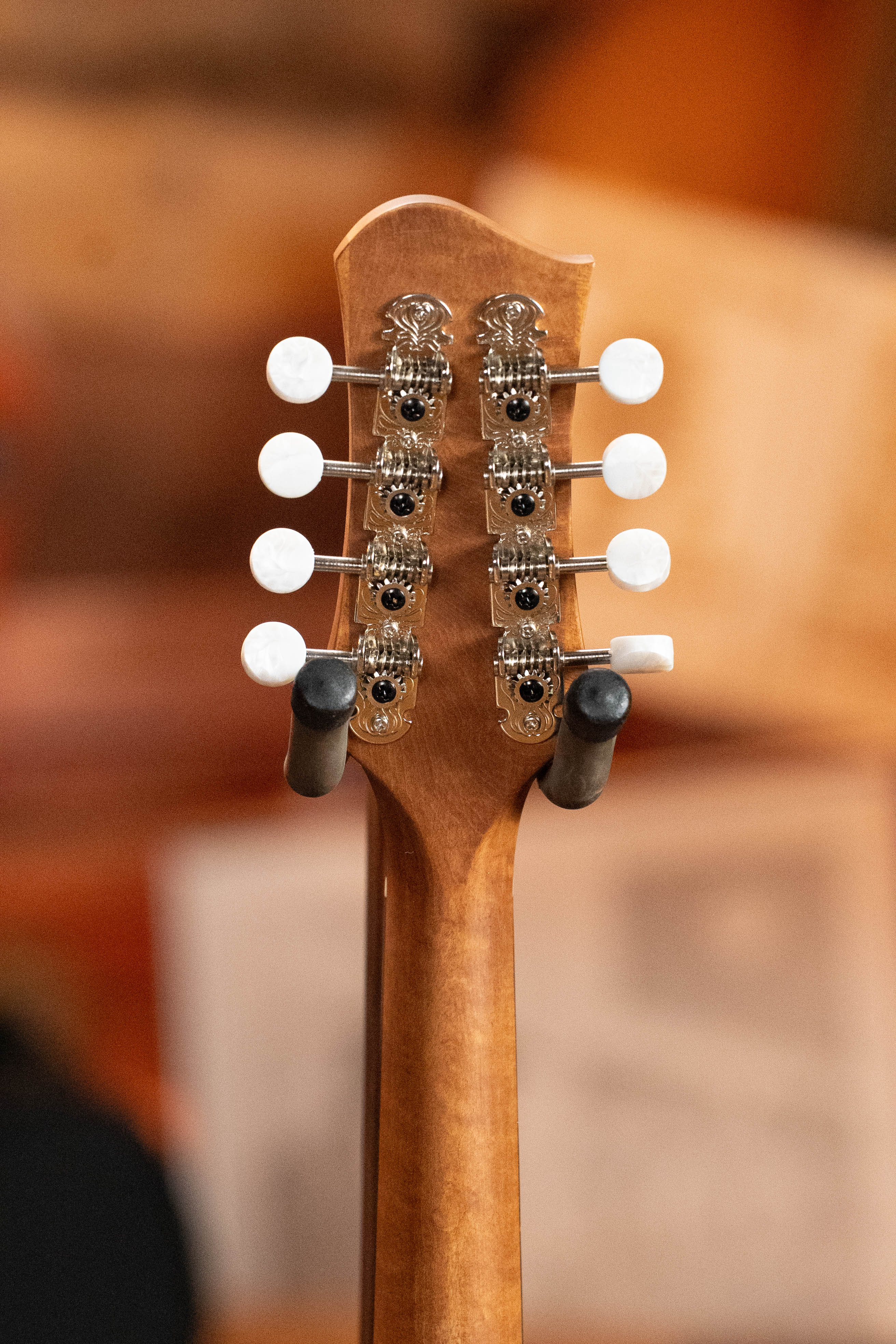 Eastman PCH-M104-NAT Solid Spruce/Laminated Mahogany Natural Flattop A-Style Mandolin #1891