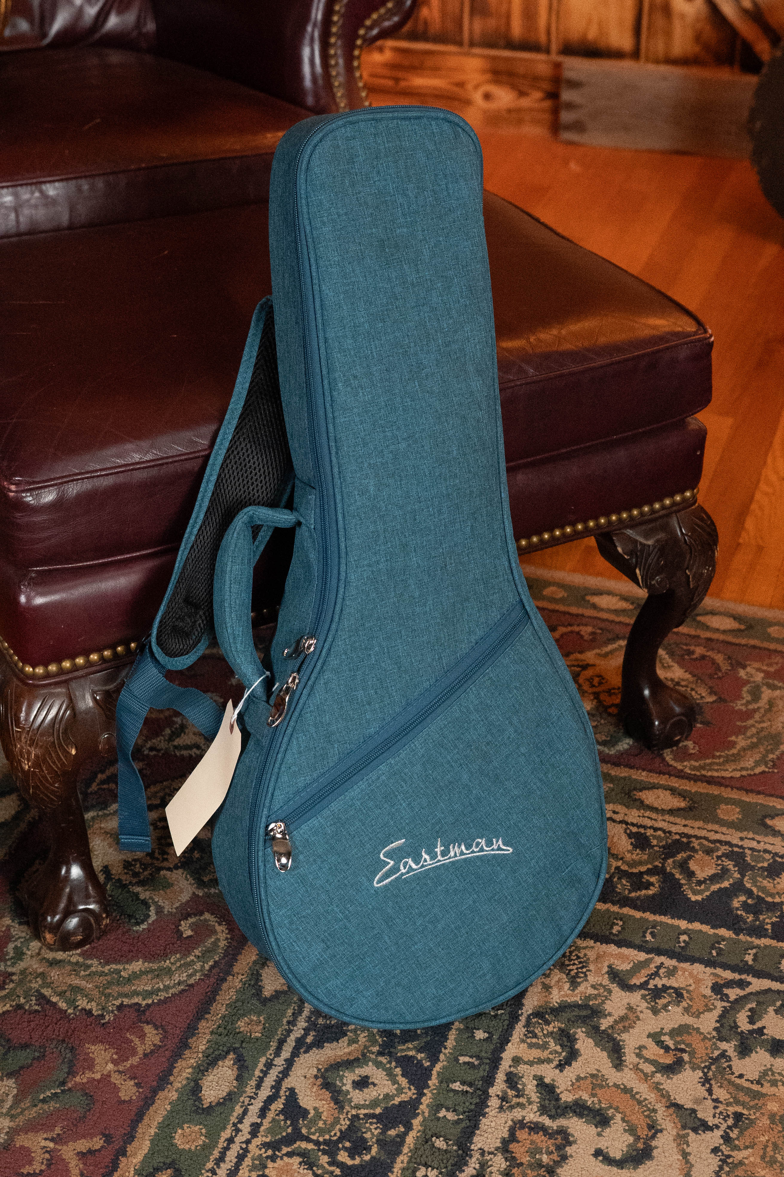 Eastman PCH-M104-NAT Solid Spruce/Laminated Mahogany Natural Flattop A-Style Mandolin #1891