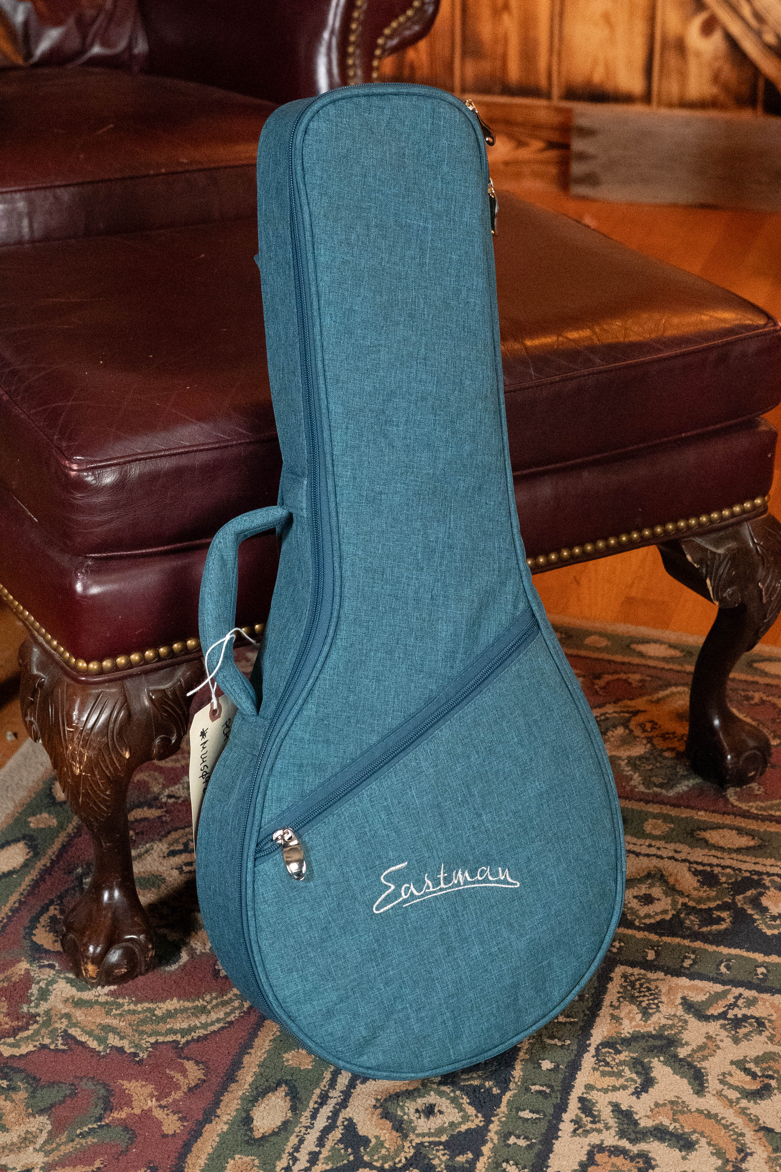 Eastman PCH-M104 Solid Spruce/Laminated Mahogany Flattop A-Style Mandolin #0929