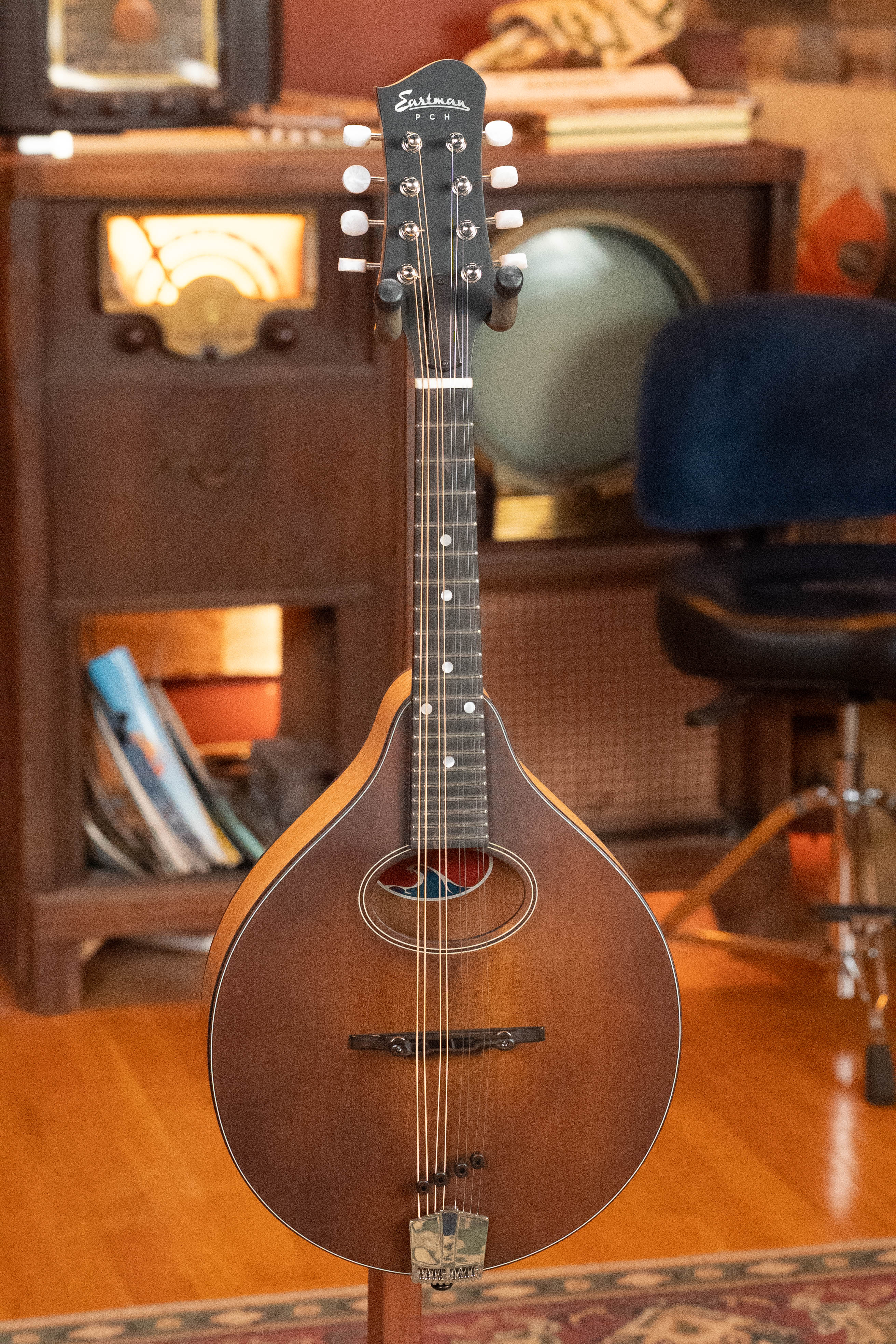 Eastman PCH-M104 Solid Spruce/Laminated Mahogany Flattop A-Style Mandolin #0929