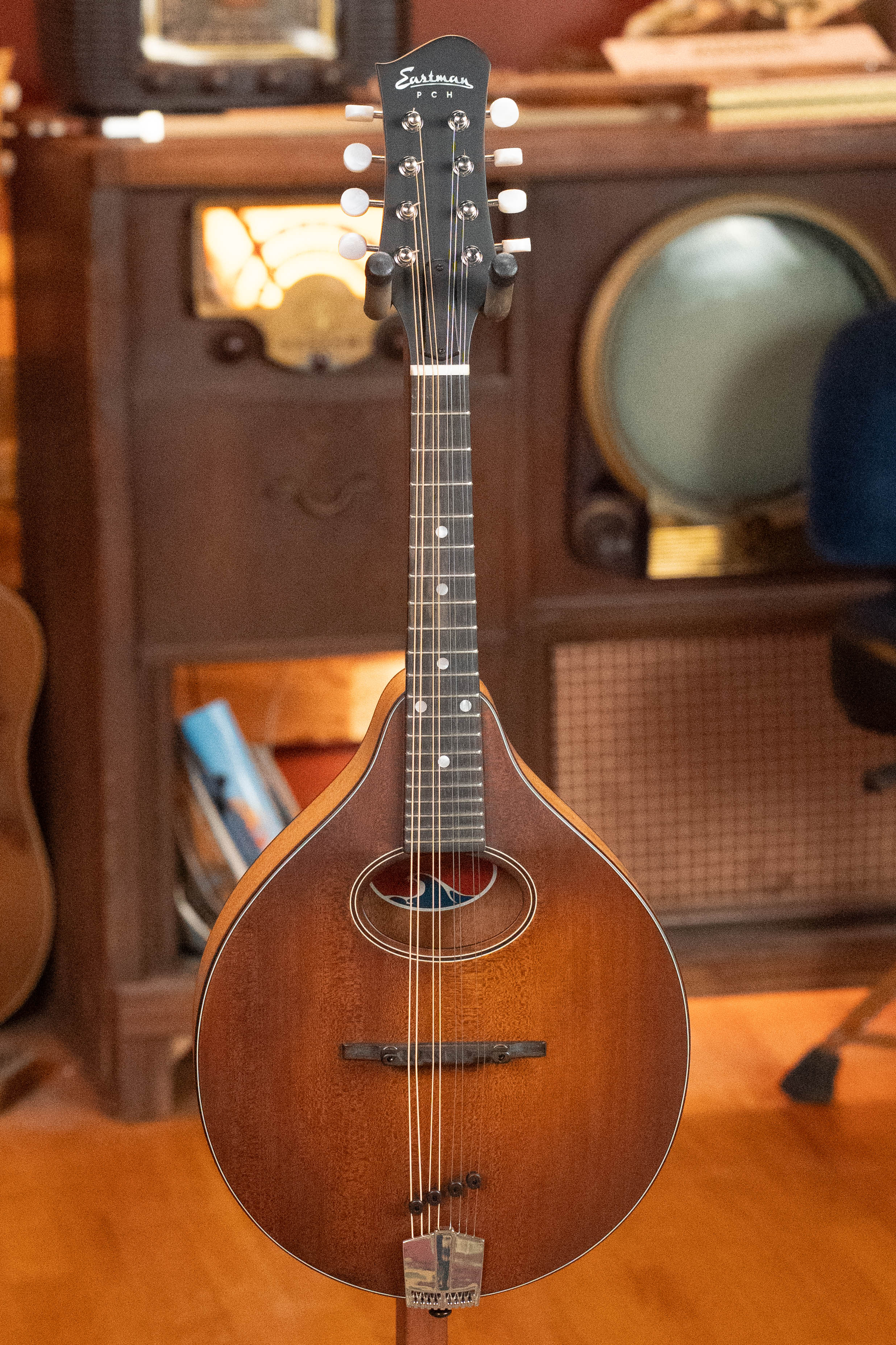 Eastman PCH-M104 Solid Spruce/Laminated Mahogany Flattop A-Style Mandolin #1521