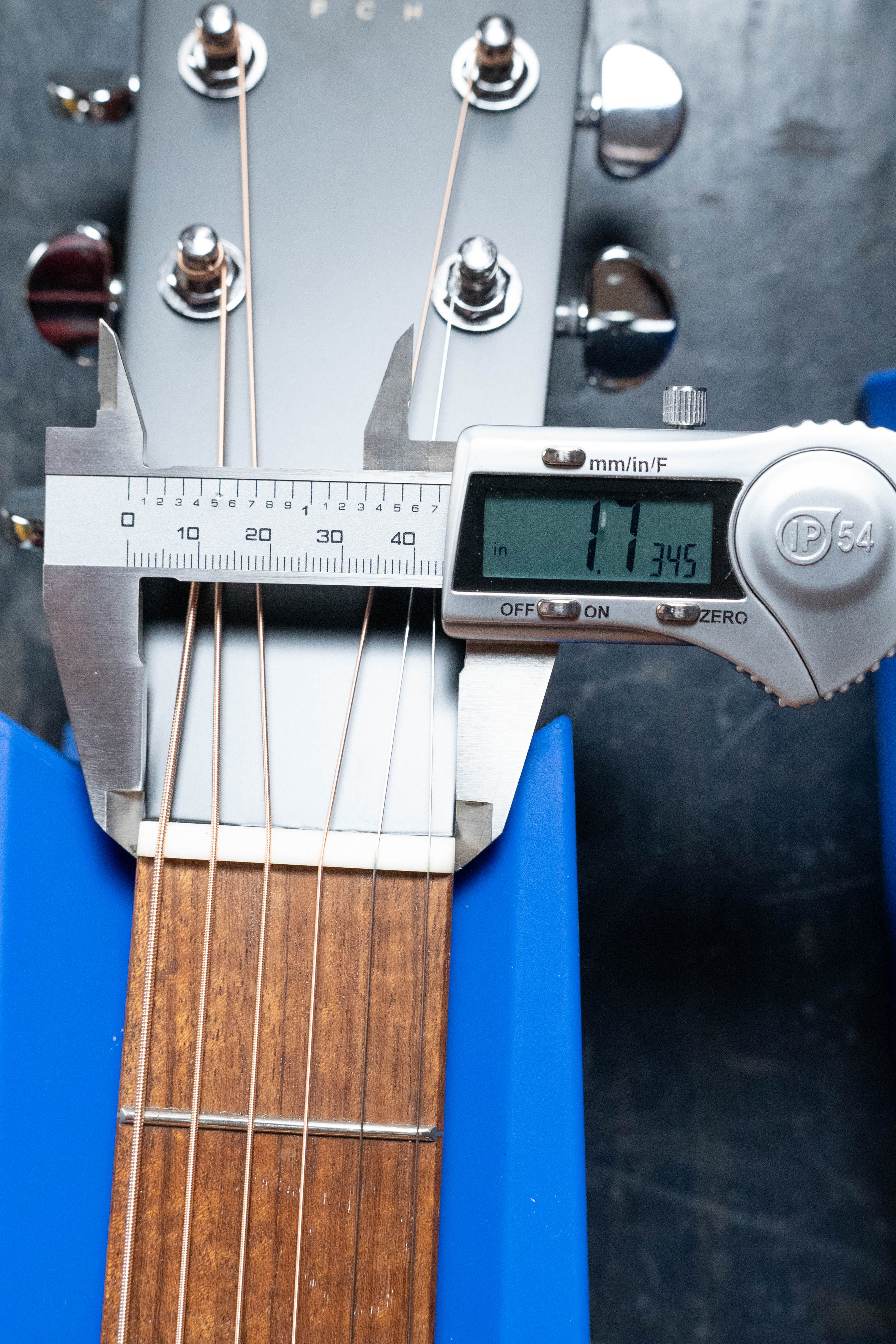 Eastman PCH1-GACE Sitka/Laminated Sapele Cutaway Grand Auditorium Guitar w/Electronics #4141