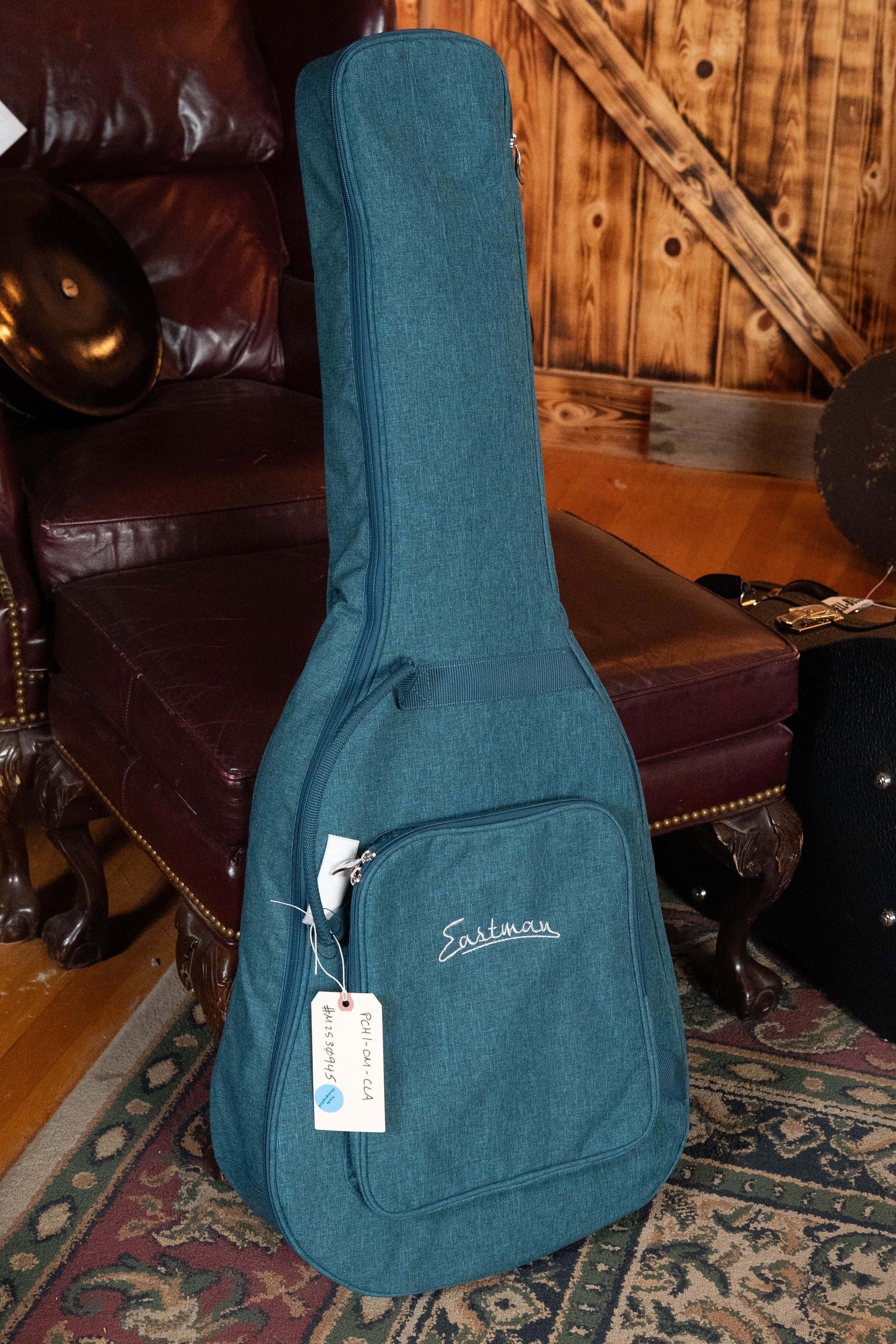 Eastman PCH1-OM-CLA Thermo-Cured Sitka/Laminated Sapele Classic Finish Orchestra Model Acoustic Guitar #0945