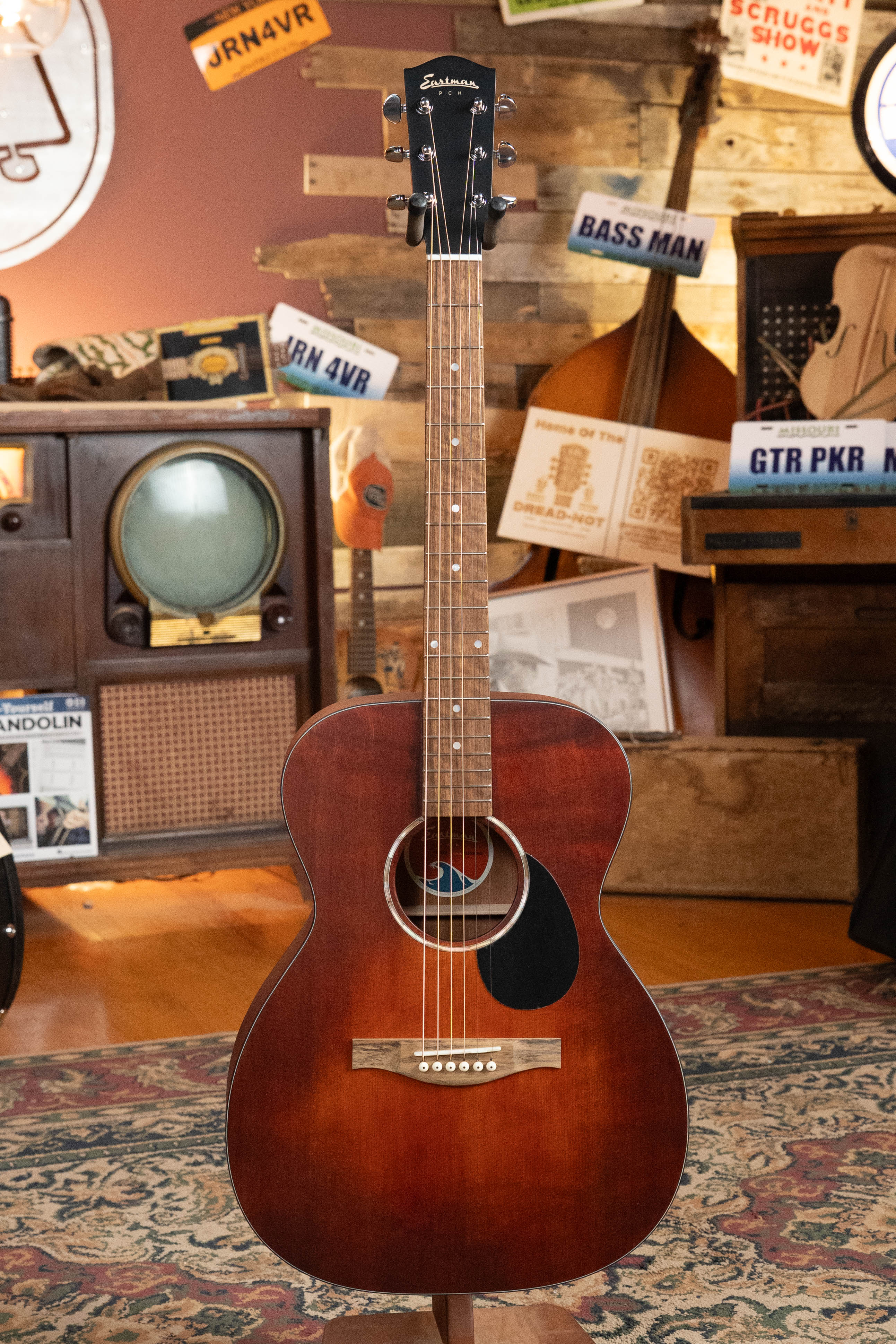 Eastman PCH1-OM-CLA Thermo-Cured Sitka/Laminated Sapele Classic Finish Orchestra Model Acoustic Guitar #0945