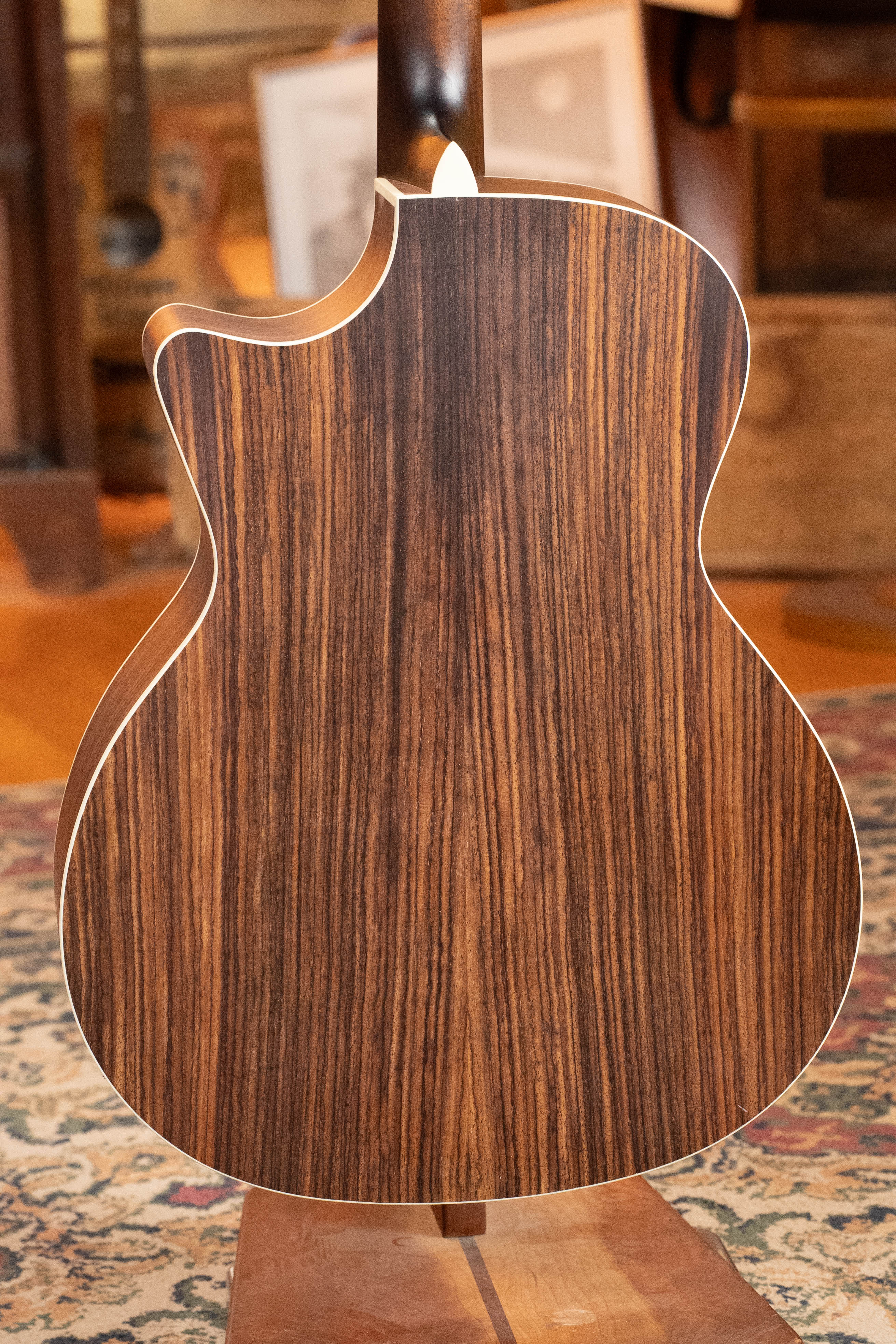 Eastman PCH2-GACE-BK Solid Thermo-Cured Sitka/Laminated Rosewood Grand Auditorium Cutaway Black Top Guitar w/Electronics #4550