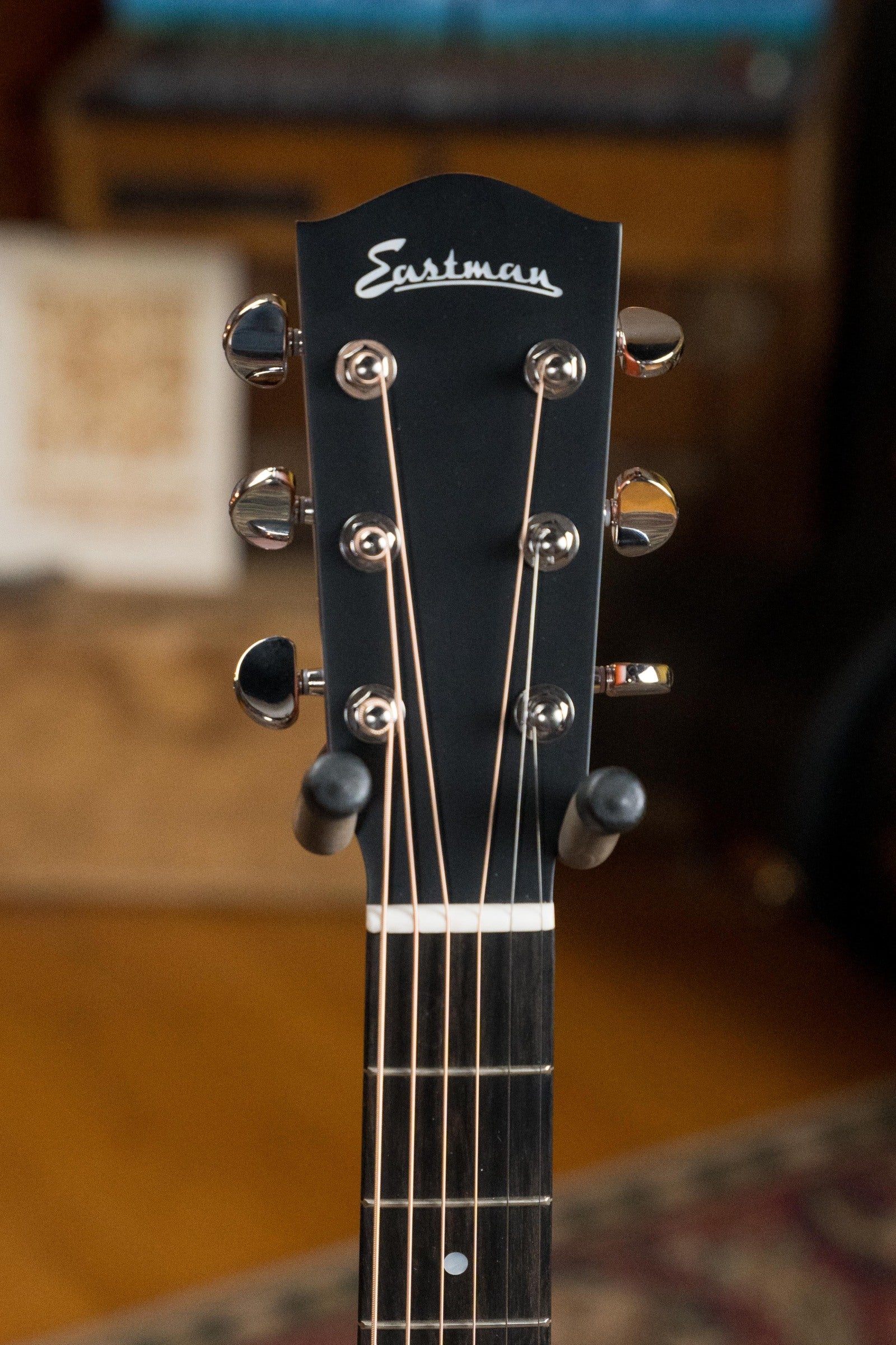 Eastman AC122-1CE-CLA Sitka/Sapele Classic Finish Grand Auditorium Cutaway Guitar w/Fishman Pickup #2015
