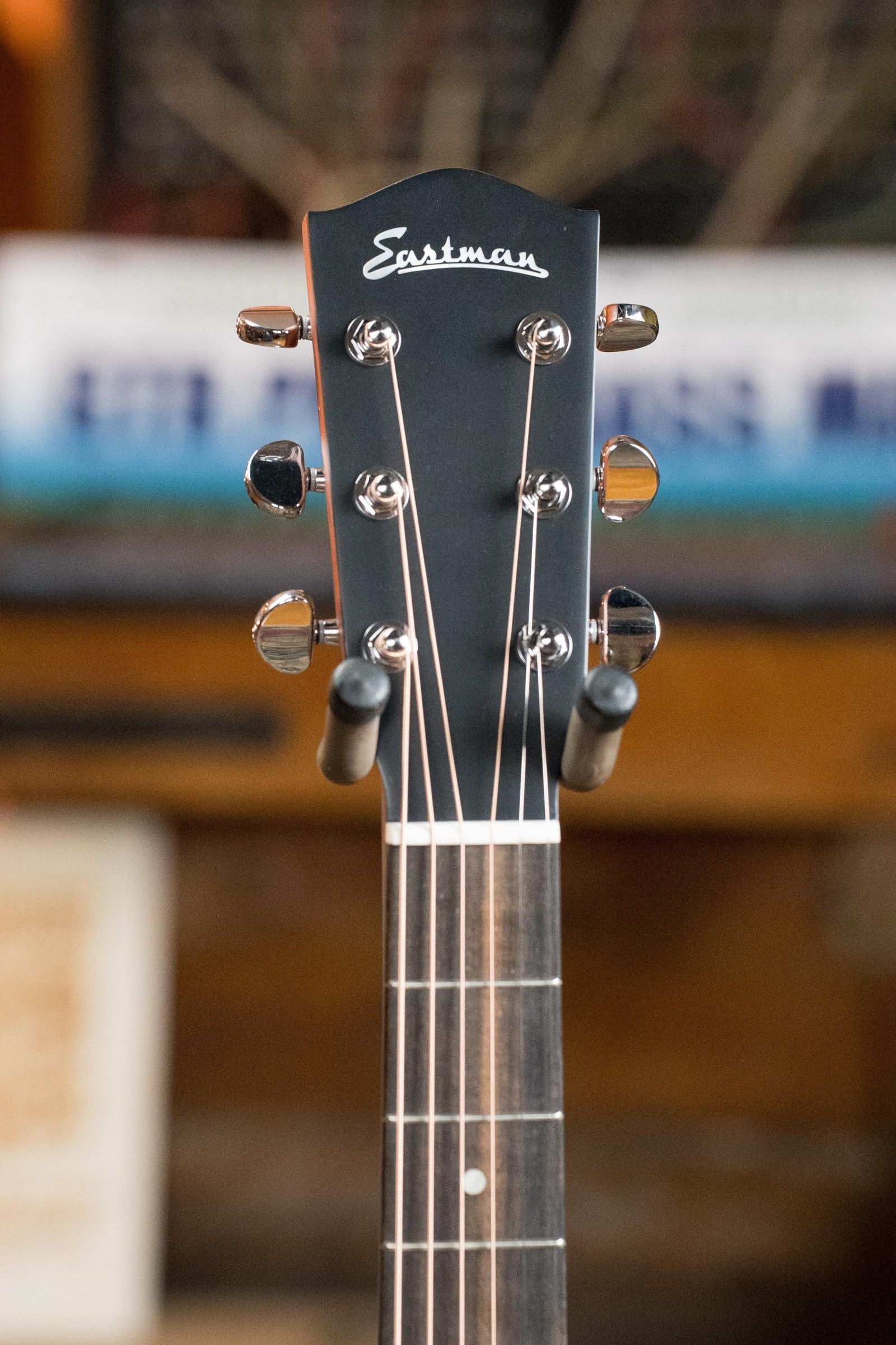 Eastman AC122-1CE-CLA Sitka/Sapele Classic Finish Grand Auditorium Cutaway Guitar w/Fishman Pickup #6092