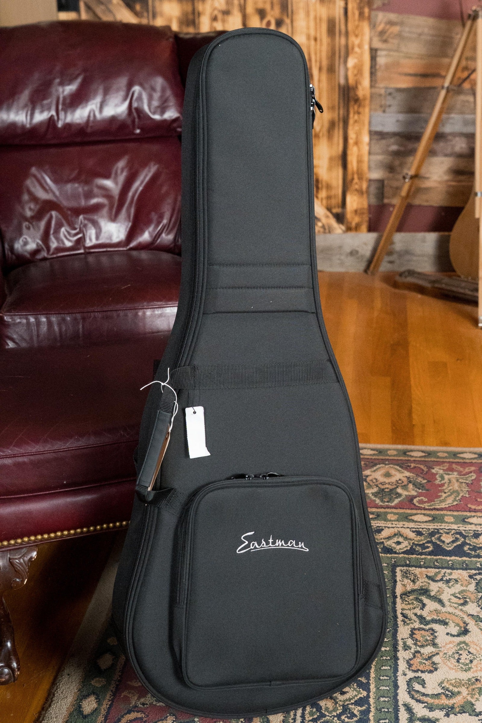 Eastman AC122-1CE-CLA Sitka/Sapele Classic Finish Grand Auditorium Cutaway Guitar w/Fishman Pickup #6092
