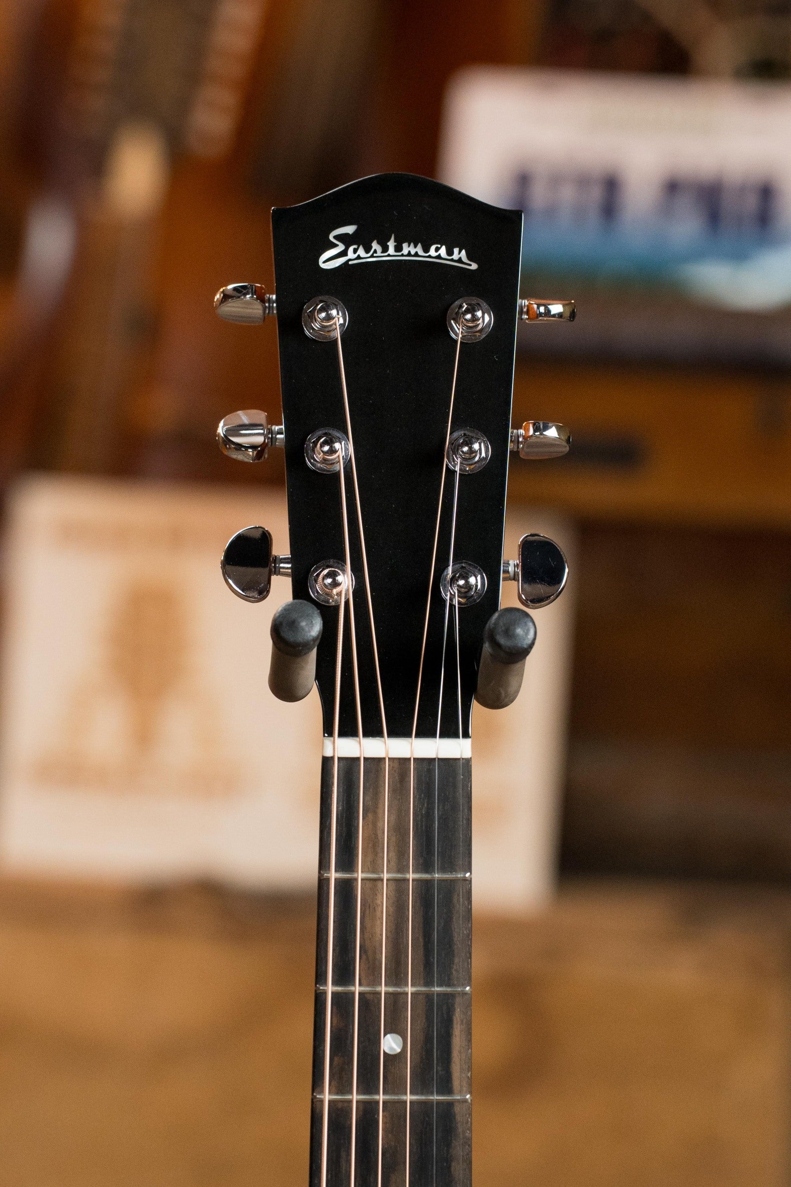 Eastman AC122-1CE-DLX Sitka/Sapele Cutaway Acoustic/Electric Guitar w/ Fishman Pickup #2557