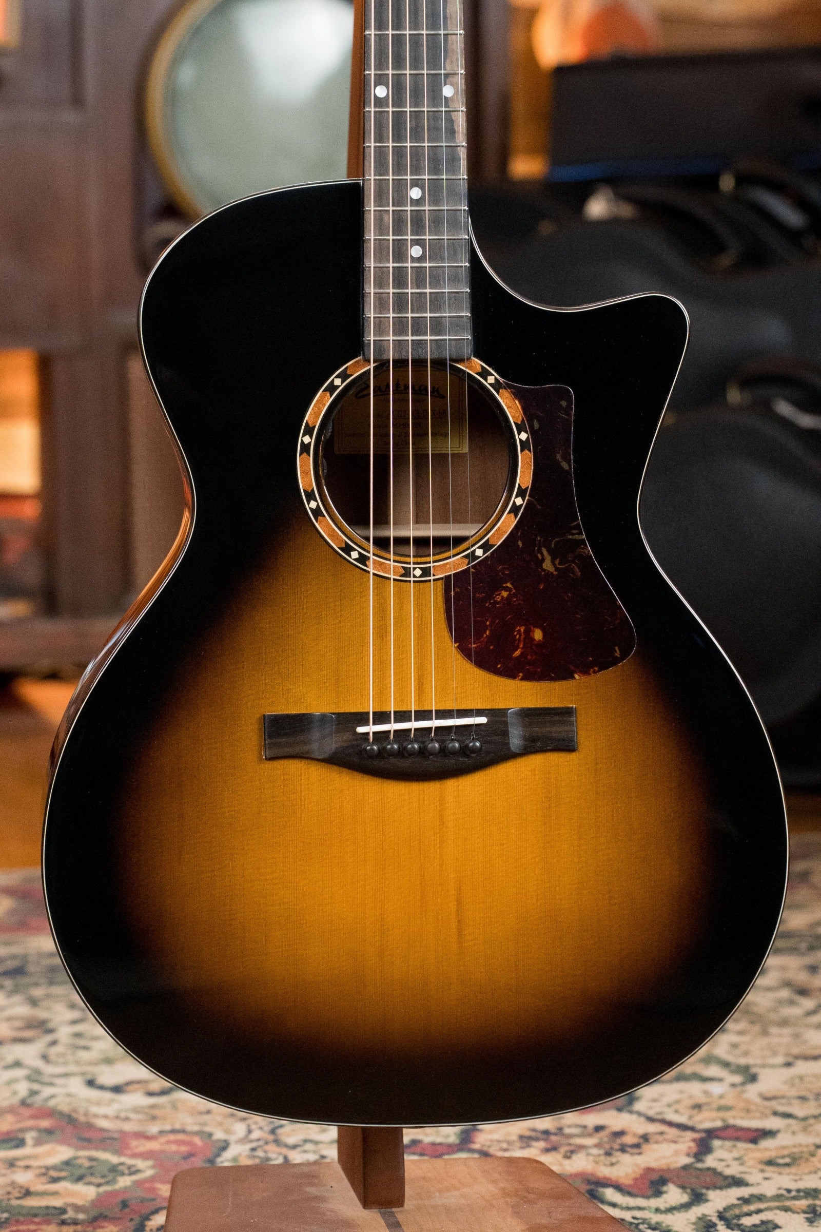 Eastman AC122-2CE-DLX-SB Cedar/Sapele Sunburst Cutaway Grand Auditorium Guitar w/Fishman Pickup #6709