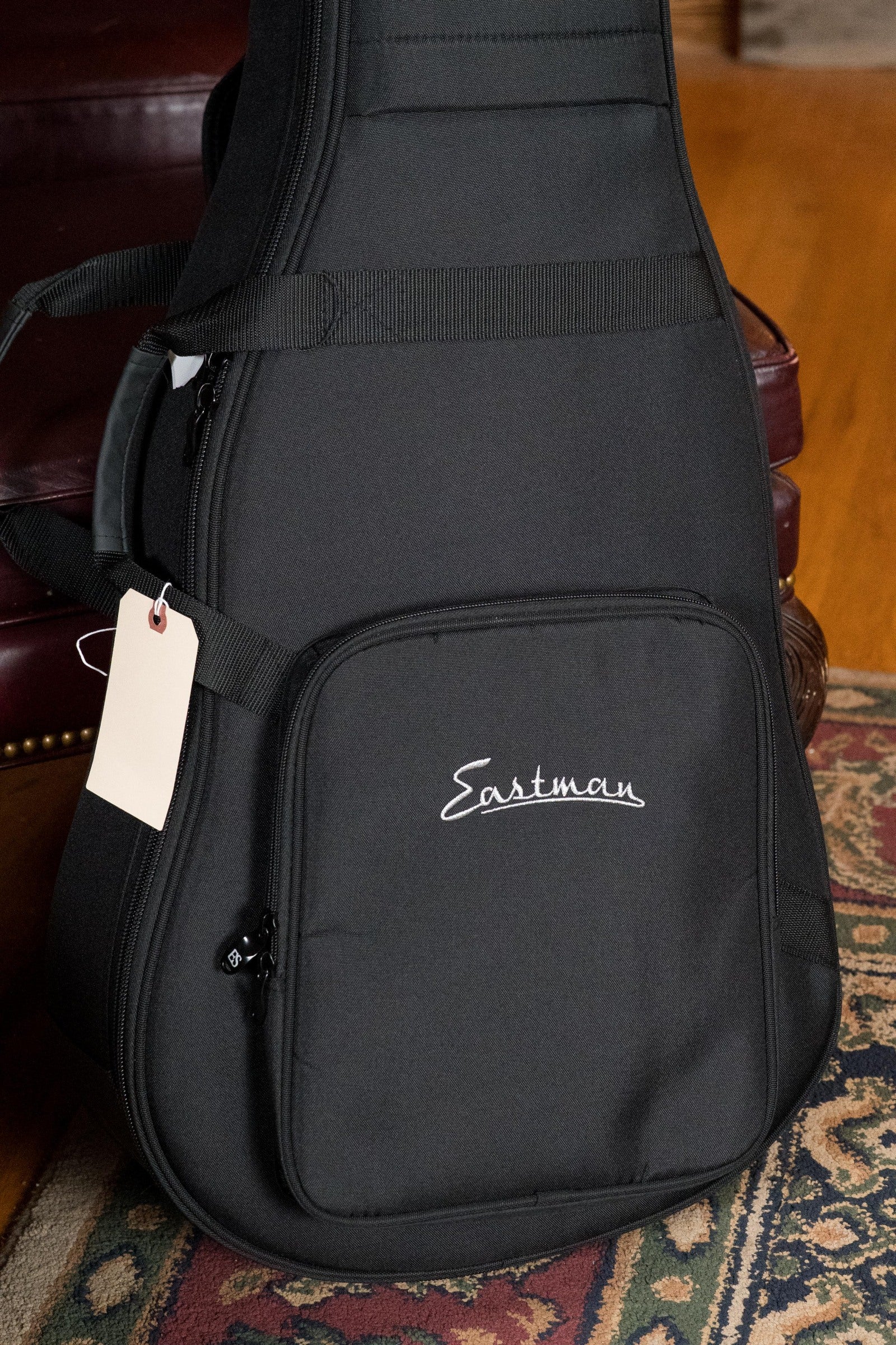 Eastman AC122-2CE-DLX-SB Cedar/Sapele Sunburst Cutaway Grand Auditorium Guitar w/Fishman Pickup #6709