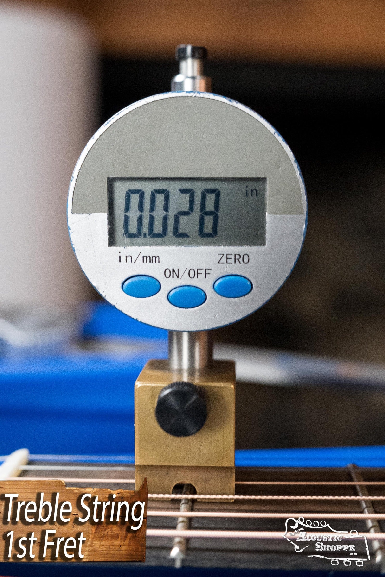 Eastman AC122-2CE-DLX-SB Cedar/Sapele Sunburst Cutaway Grand Auditorium Guitar w/Fishman Pickup #6709