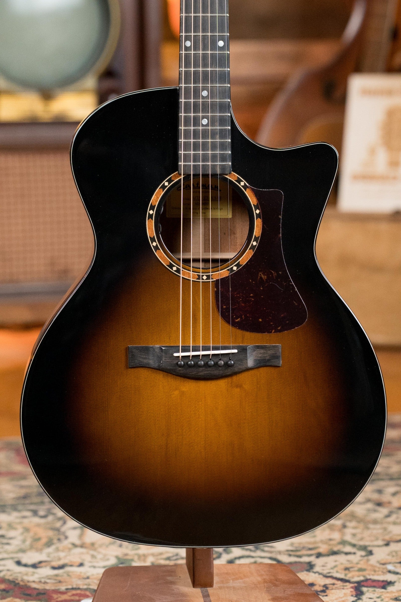 Eastman AC122-2CE-DLX-SB Cedar/Sapele Sunburst Cutaway Grand Auditorium Guitar w/Fishman Pickup #6710