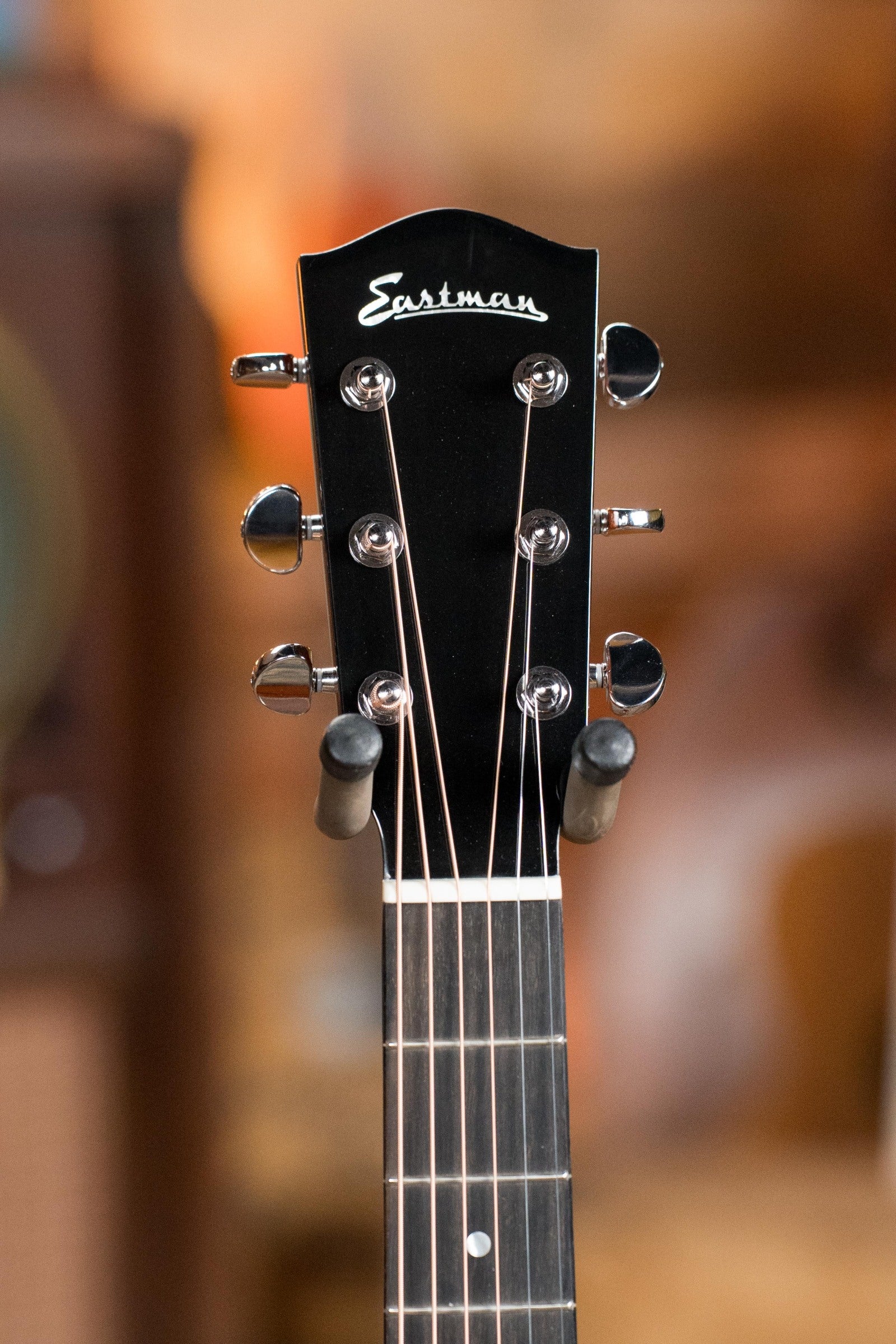 Eastman AC122-2CE-DLX-SB Cedar/Sapele Sunburst Cutaway Grand Auditorium Guitar w/Fishman Pickup #6710
