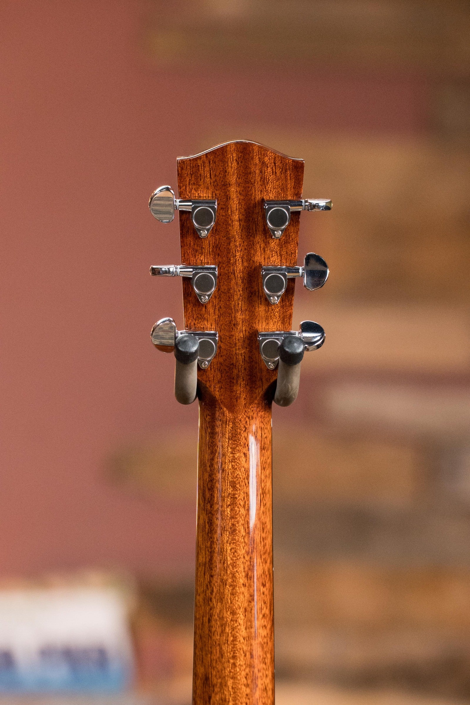 Eastman AC122-2CE-DLX-SB Cedar/Sapele Sunburst Cutaway Grand Auditorium Guitar w/Fishman Pickup #6710
