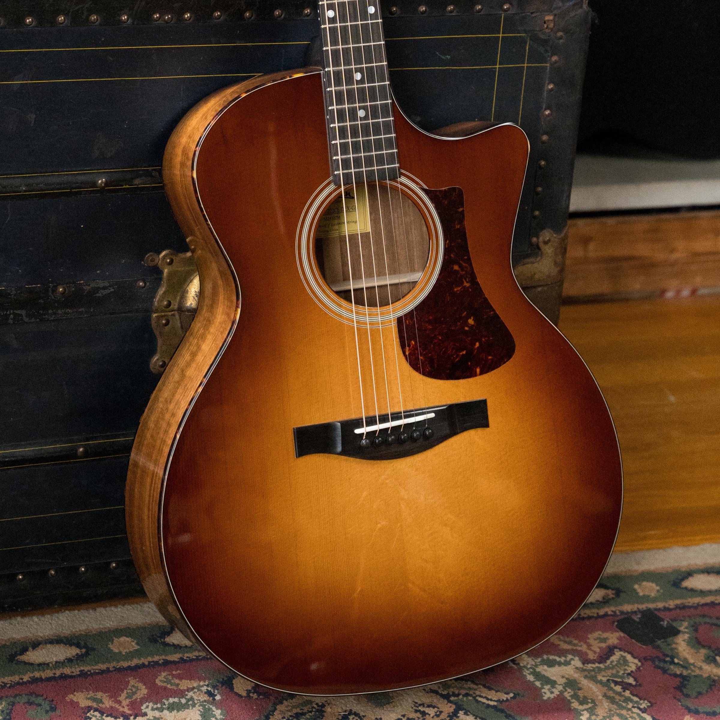 Eastman AC222CE-DLX-GB Sitka/Ovangkol Goldburst Cutaway Grand Auditorium Guitar w/Fishman Pickup #2734