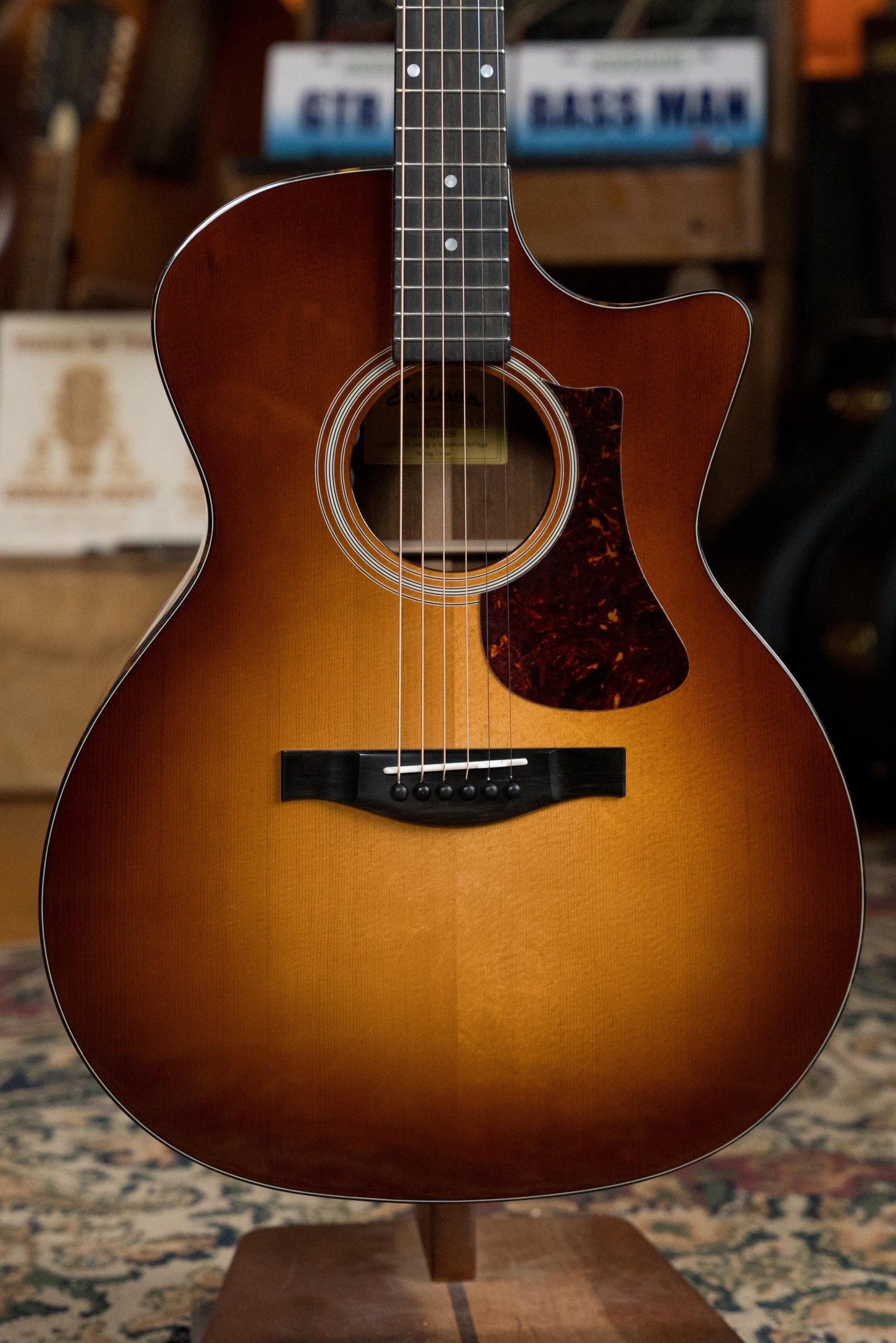Eastman AC222CE-DLX-GB Sitka/Ovangkol Goldburst Cutaway Grand Auditorium Guitar w/Fishman Pickup #2734