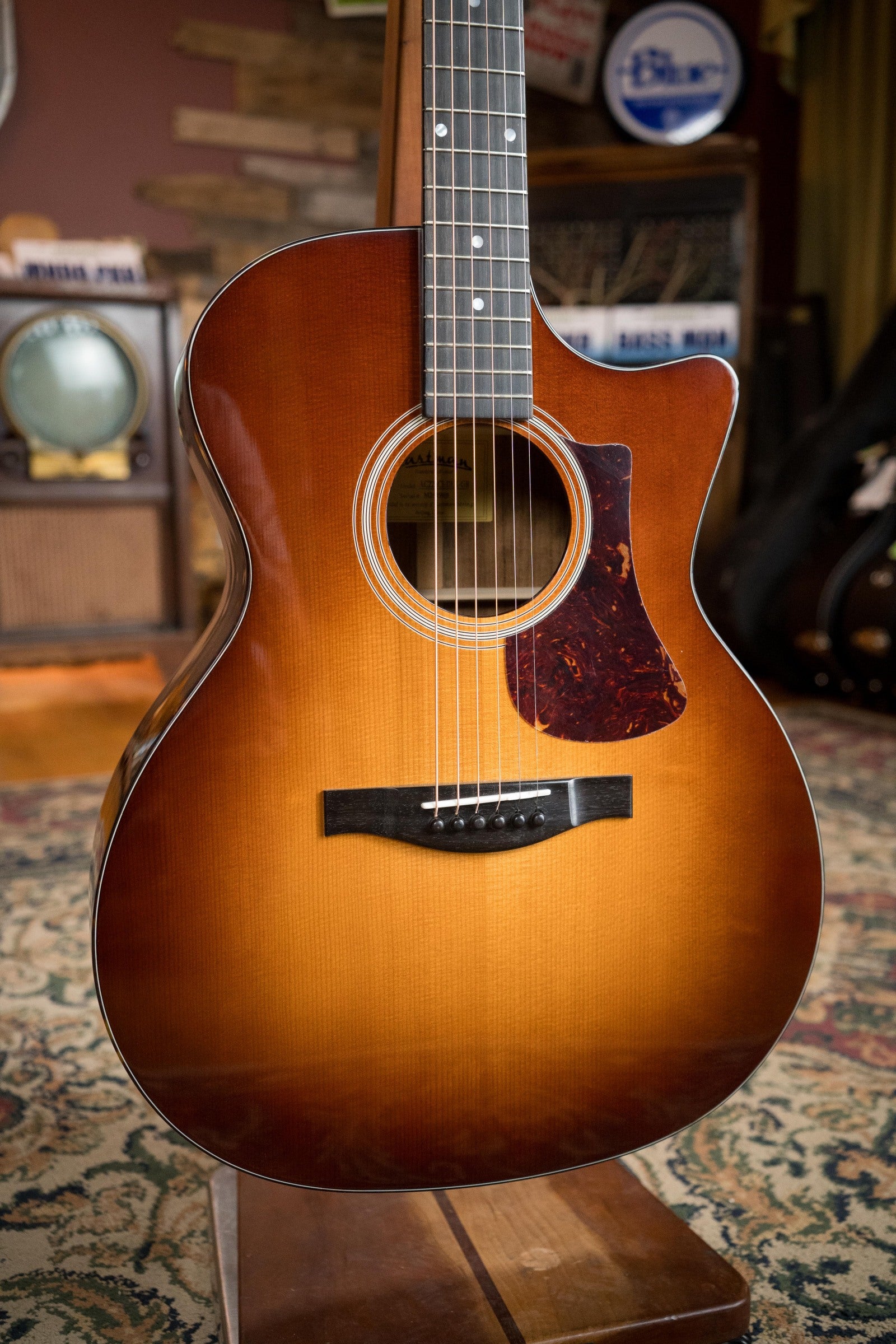 Eastman AC222CE-DLX-GB Sitka/Ovangkol Goldburst Cutaway Grand Auditorium Guitar w/Fishman Pickup #9616