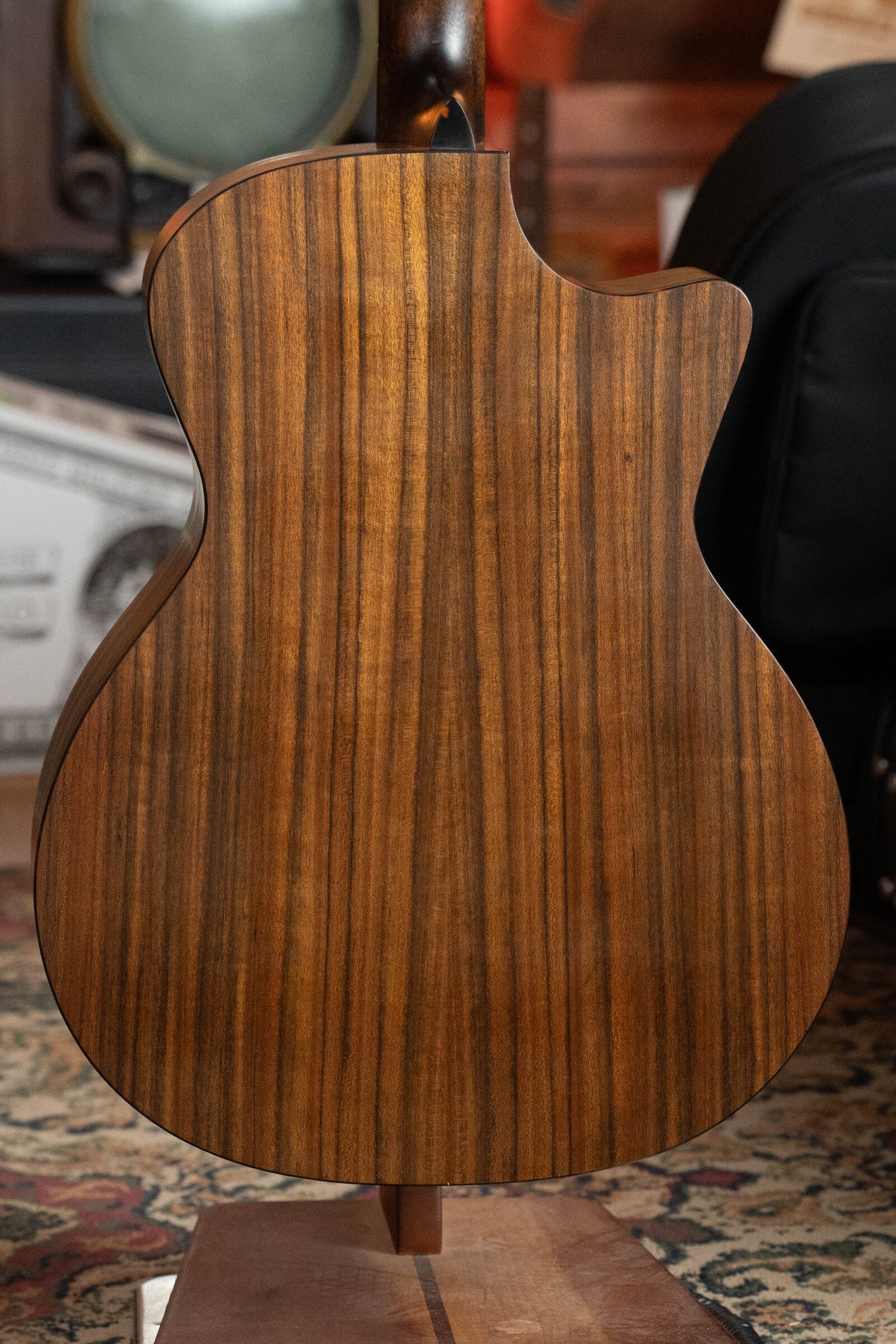 Eastman AC222LCE Sitka/Ovangkol *Left-Handed* Grand Auditorium Guitar w/Fishman Pickup #9827