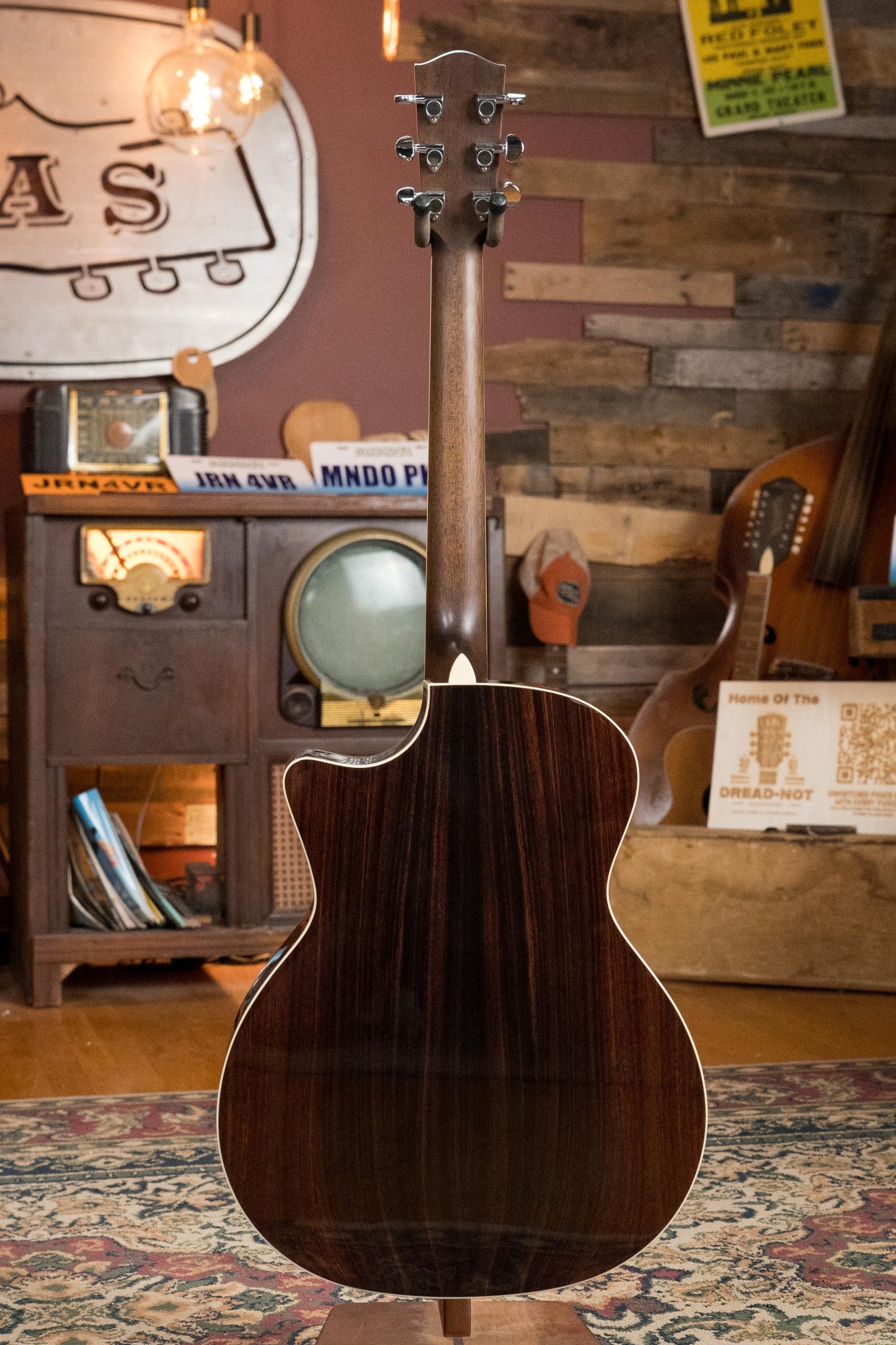 Eastman AC422CE Sitka/Rosewood Cutaway Grand Auditorium Guitar w/LR Baggs Pickup #2584