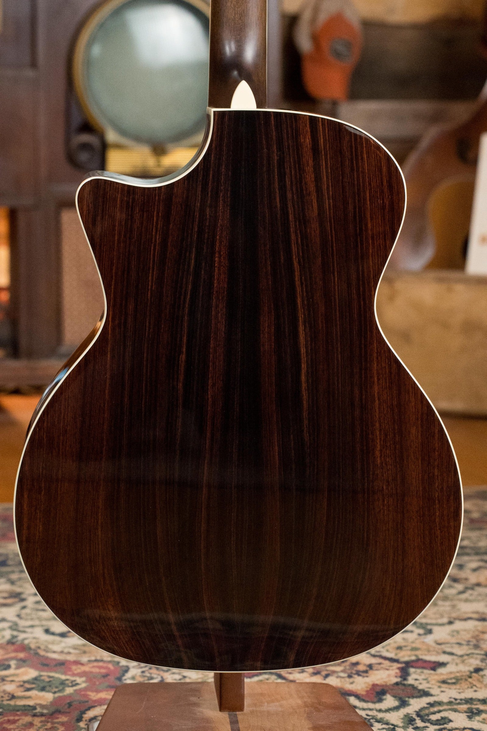 Eastman AC422CE Sitka/Rosewood Cutaway Grand Auditorium Guitar w/LR Baggs Pickup #2584