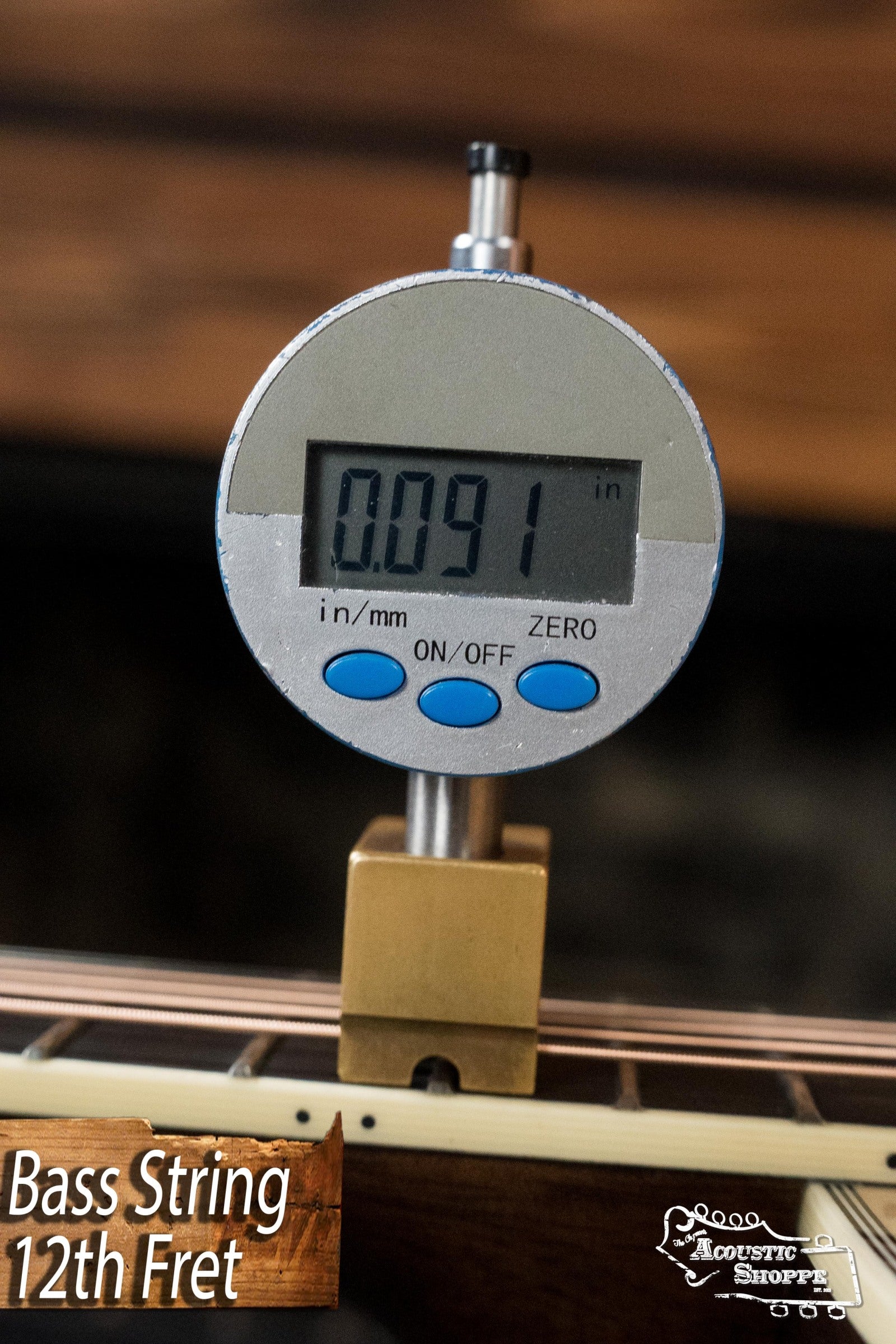 Eastman AC422CE Sitka/Rosewood Cutaway Grand Auditorium Guitar w/LR Baggs Pickup #2584