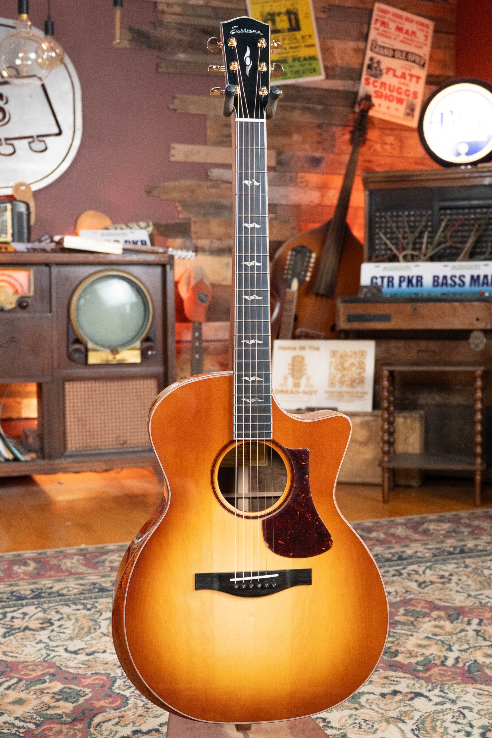 Eastman AC522CE-GB European Spruce/Mahogany Goldburst Grand Auditorium Guitar w/LR Baggs Pickup #1423