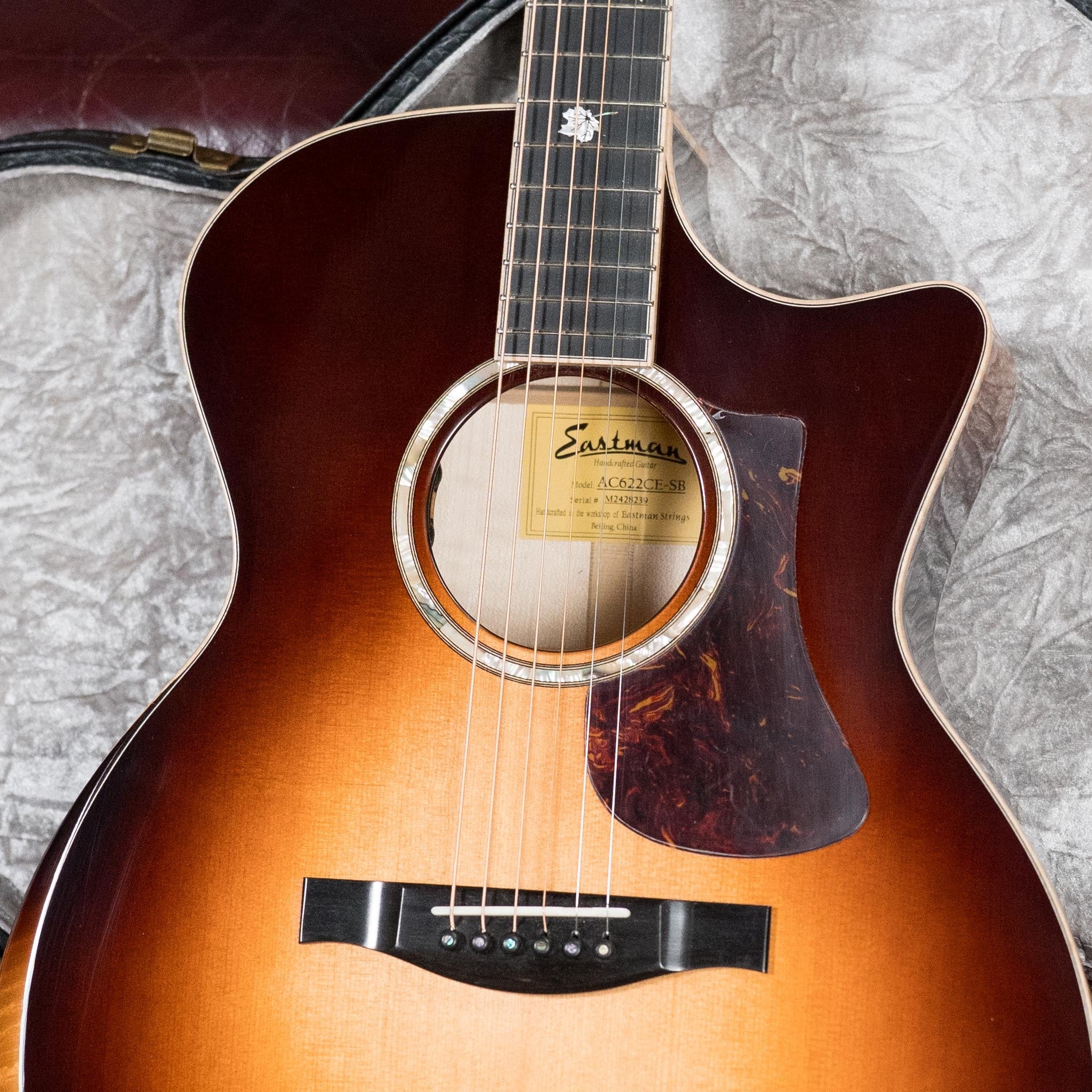Eastman AC622CE-SB European Spruce/Flamed Maple Grand Auditorium Sunburst Guitar w/Soundport, Chamfered Edge, and LR Baggs Pickup #8239