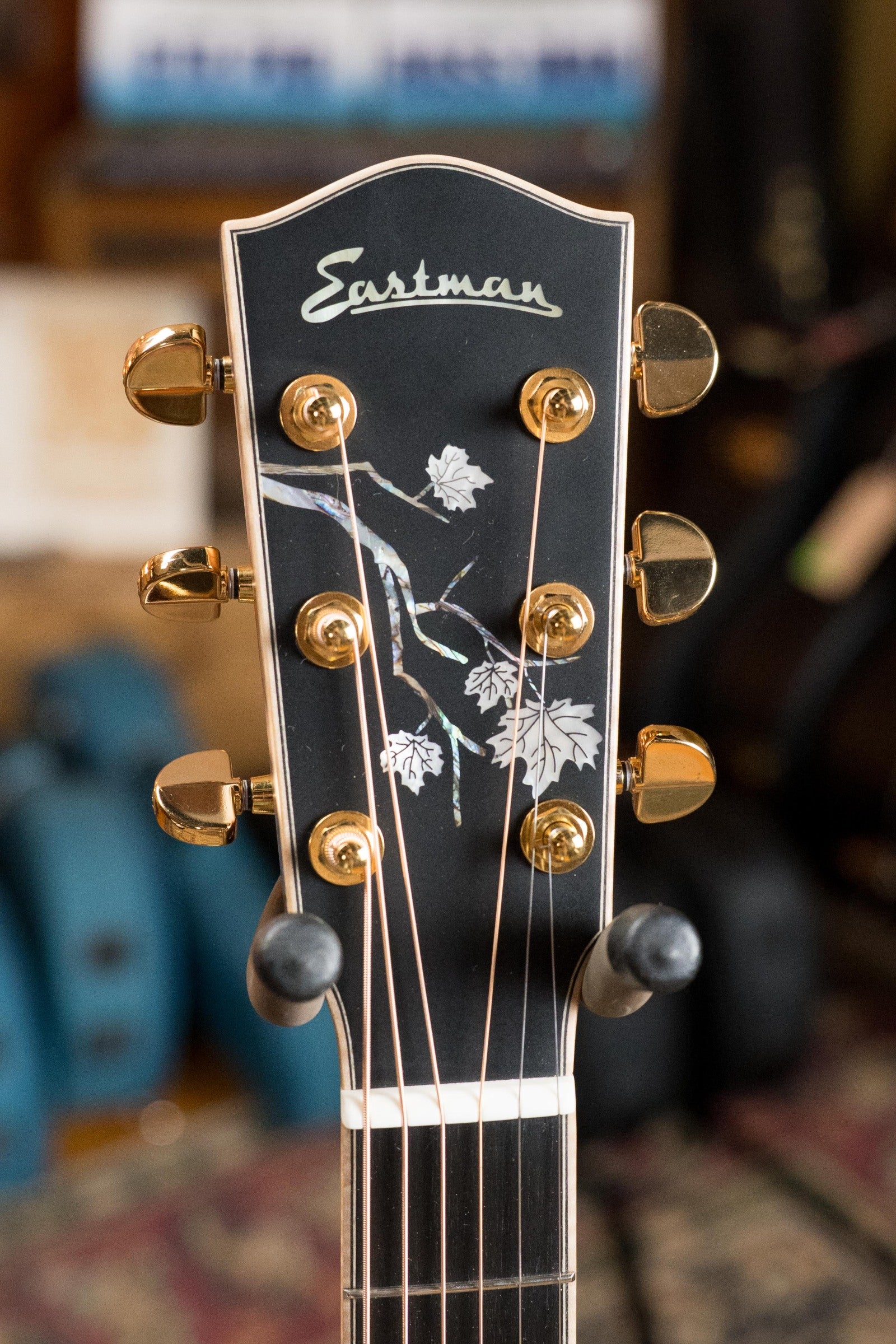 Eastman AC622CE-SB European Spruce/Flamed Maple Grand Auditorium Sunburst Guitar w/Soundport, Chamfered Edge, and LR Baggs Pickup #8239