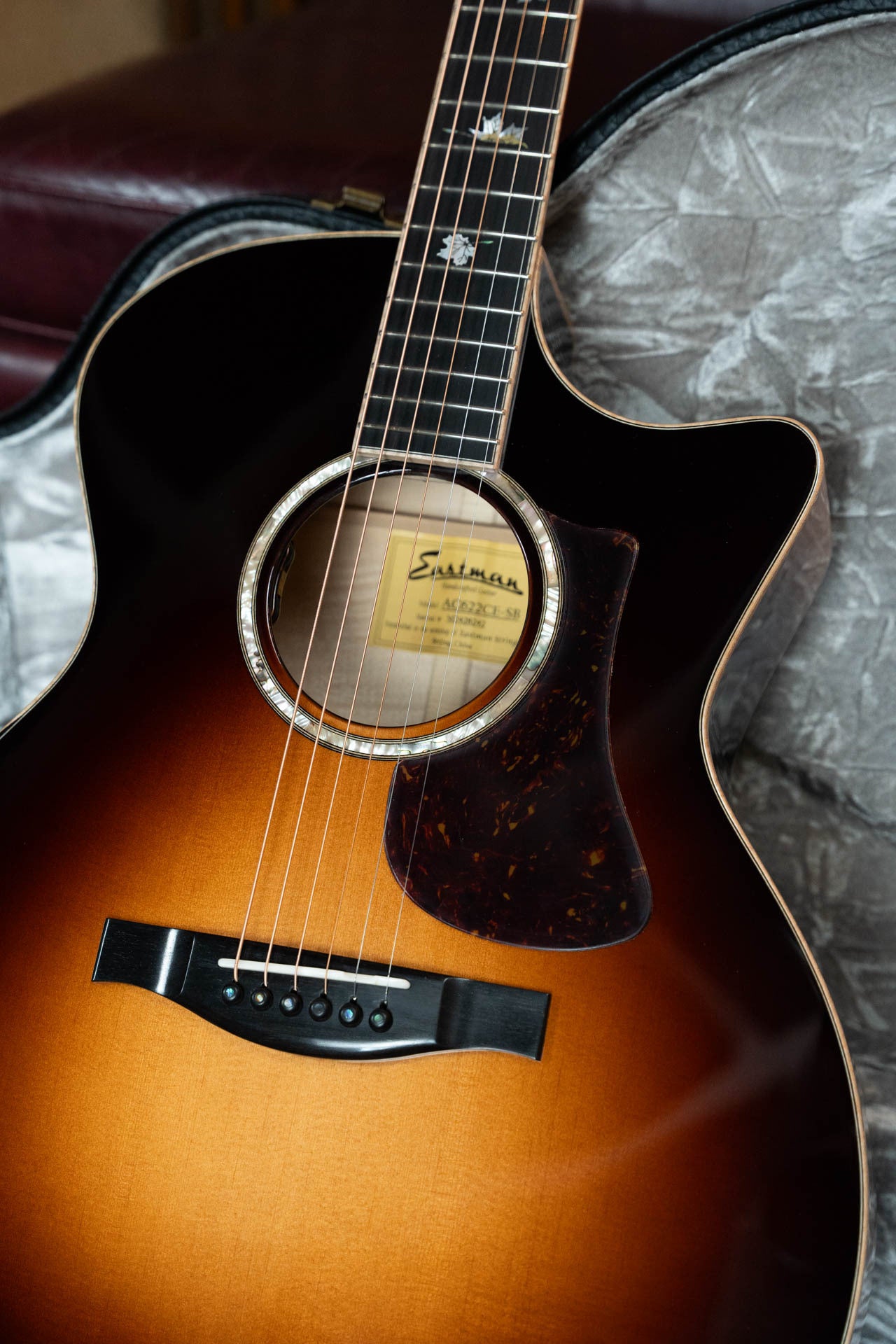 Eastman AC622CE-SB European Spruce/Flamed Maple Sunburst Guitar w/Soundport, Chamfered Edge, and LR Baggs Pickup #8242