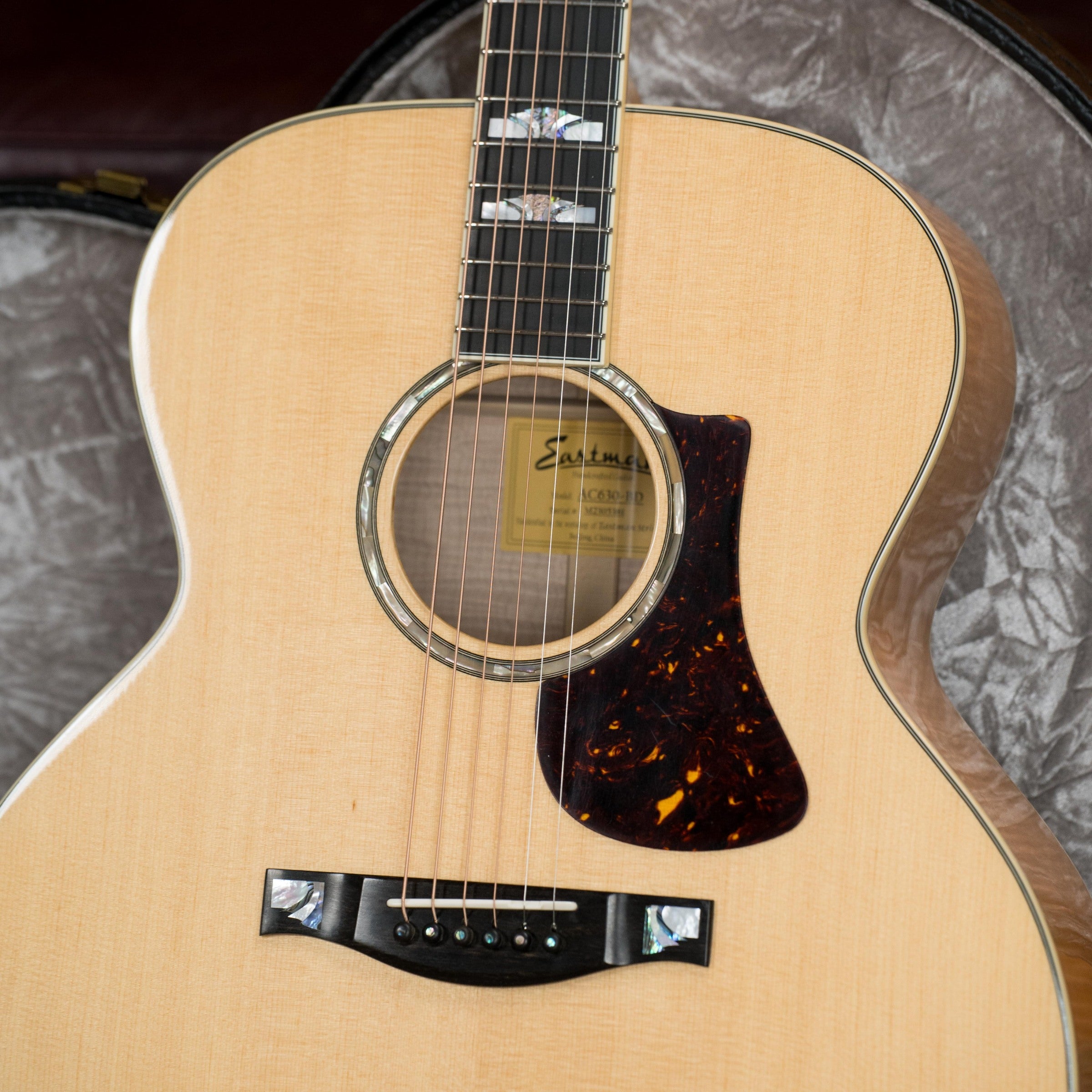 Eastman AC630-BD Engelmann Spruce/Flamed Maple Blonde Jumbo Acoustic Guitar #5381